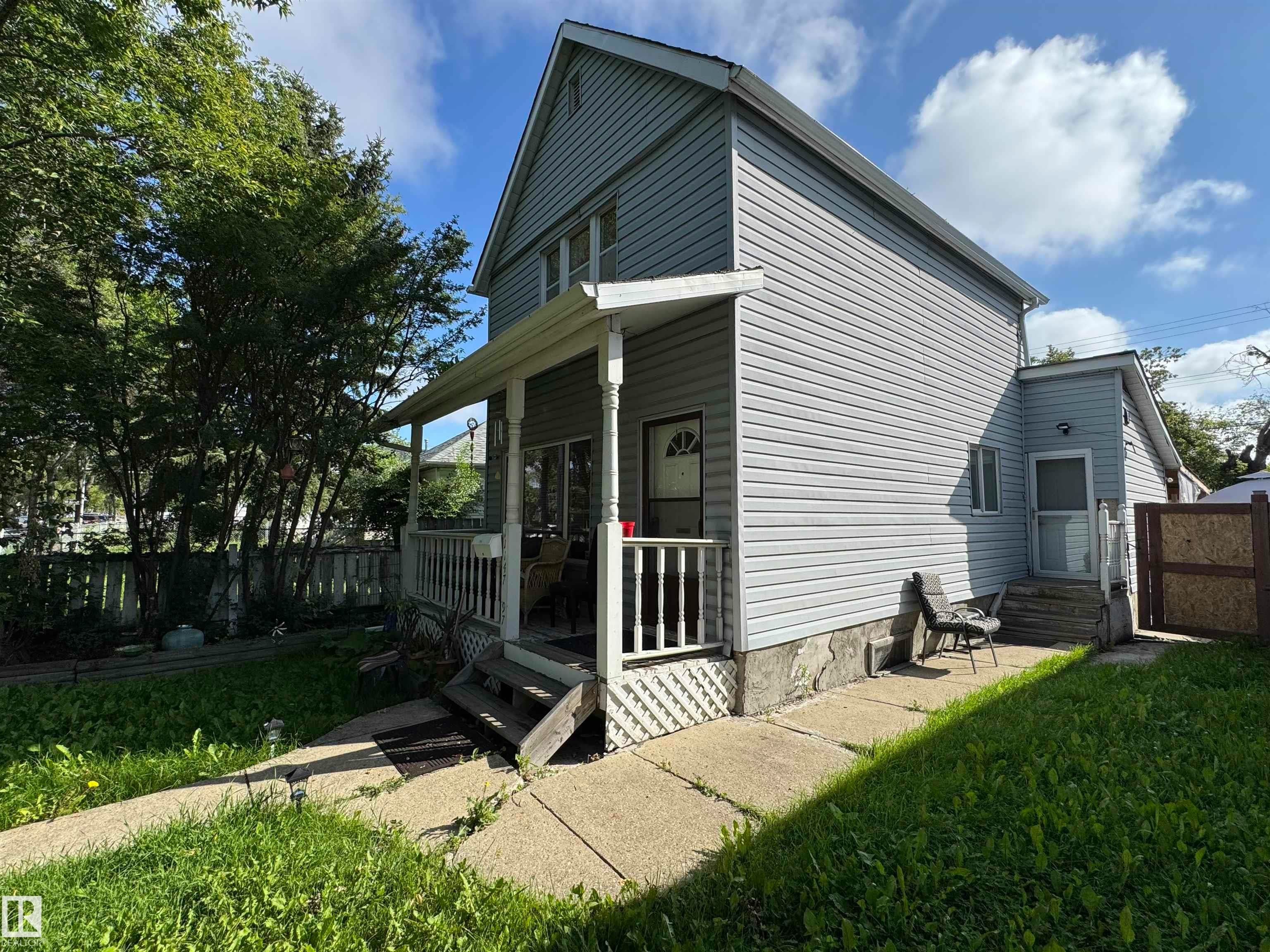 11147 97 Street, Edmonton, AB, T5G 1W9