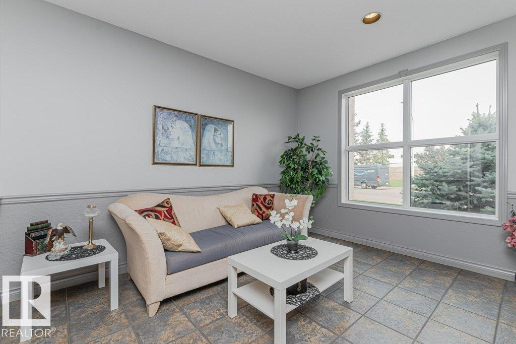208-10421 42 Avenue, Edmonton, AB, T6J 7C8 - 7