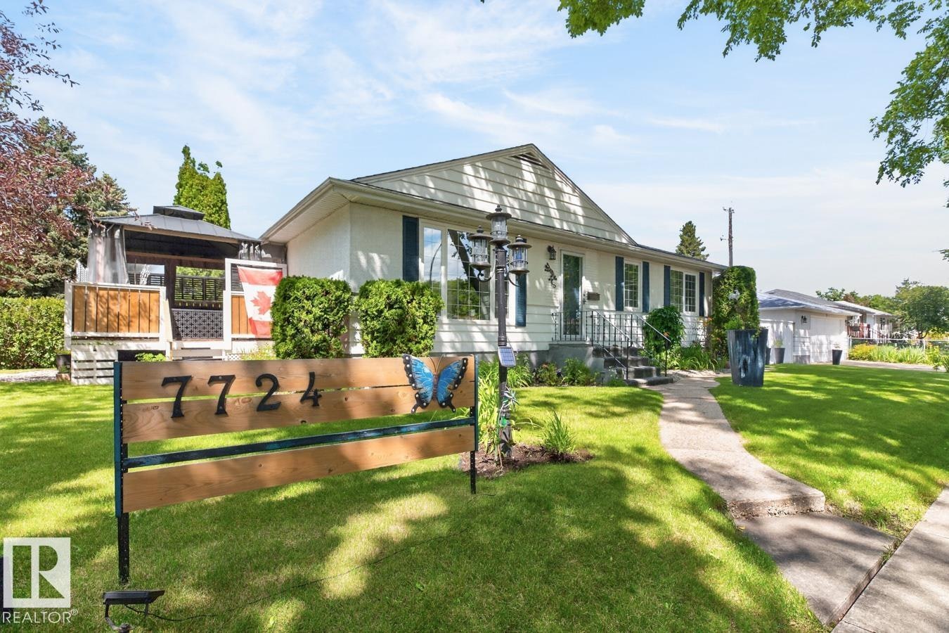 7724 97 Avenue, Edmonton, AB, T6C 2B5