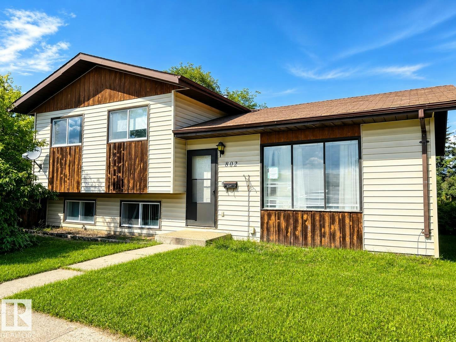 802 16 Avenue, Cold Lake, AB, T9M 1L2