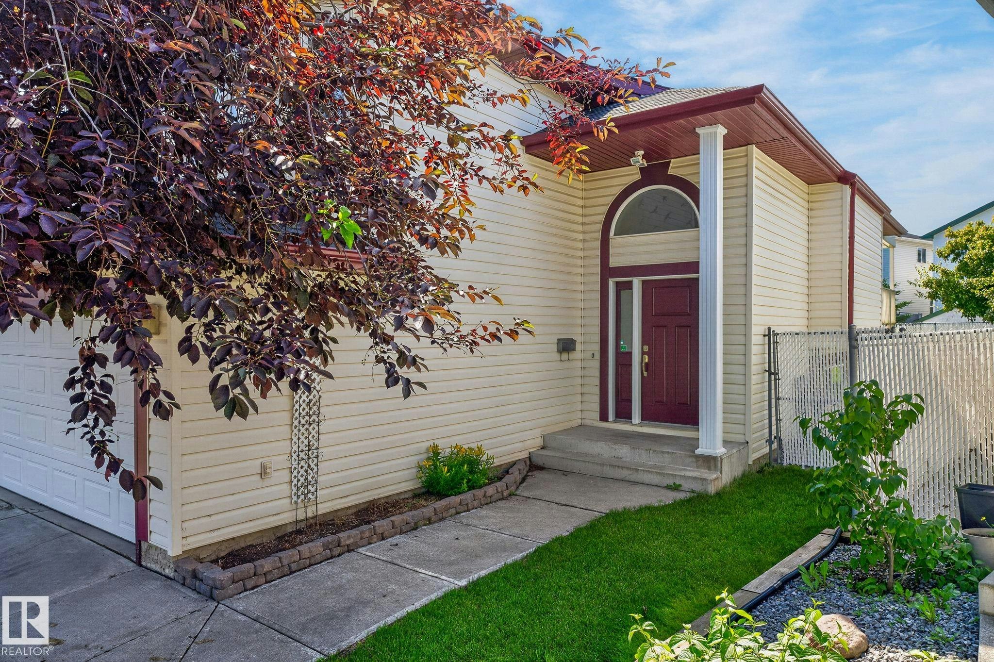 227 Wyman Lane, Edmonton, AB, T6T 1M9