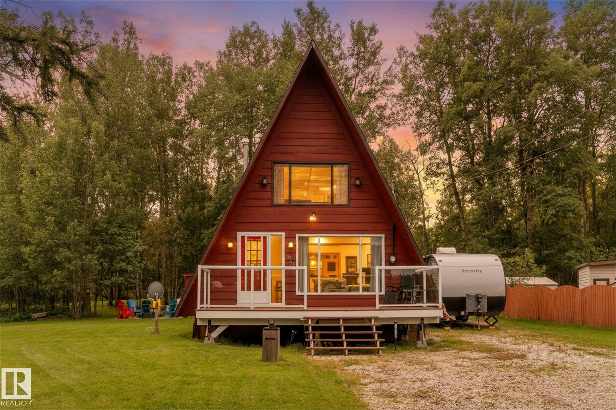 1022 10 Street, Rural Lac Ste. Anne County, AB, T0E 0A0