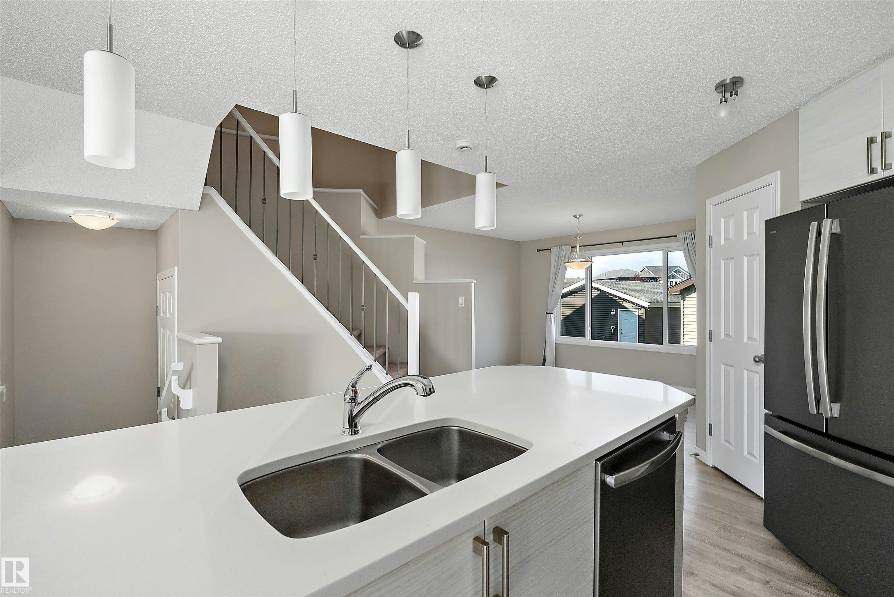 4037 Prowse Lane - 4