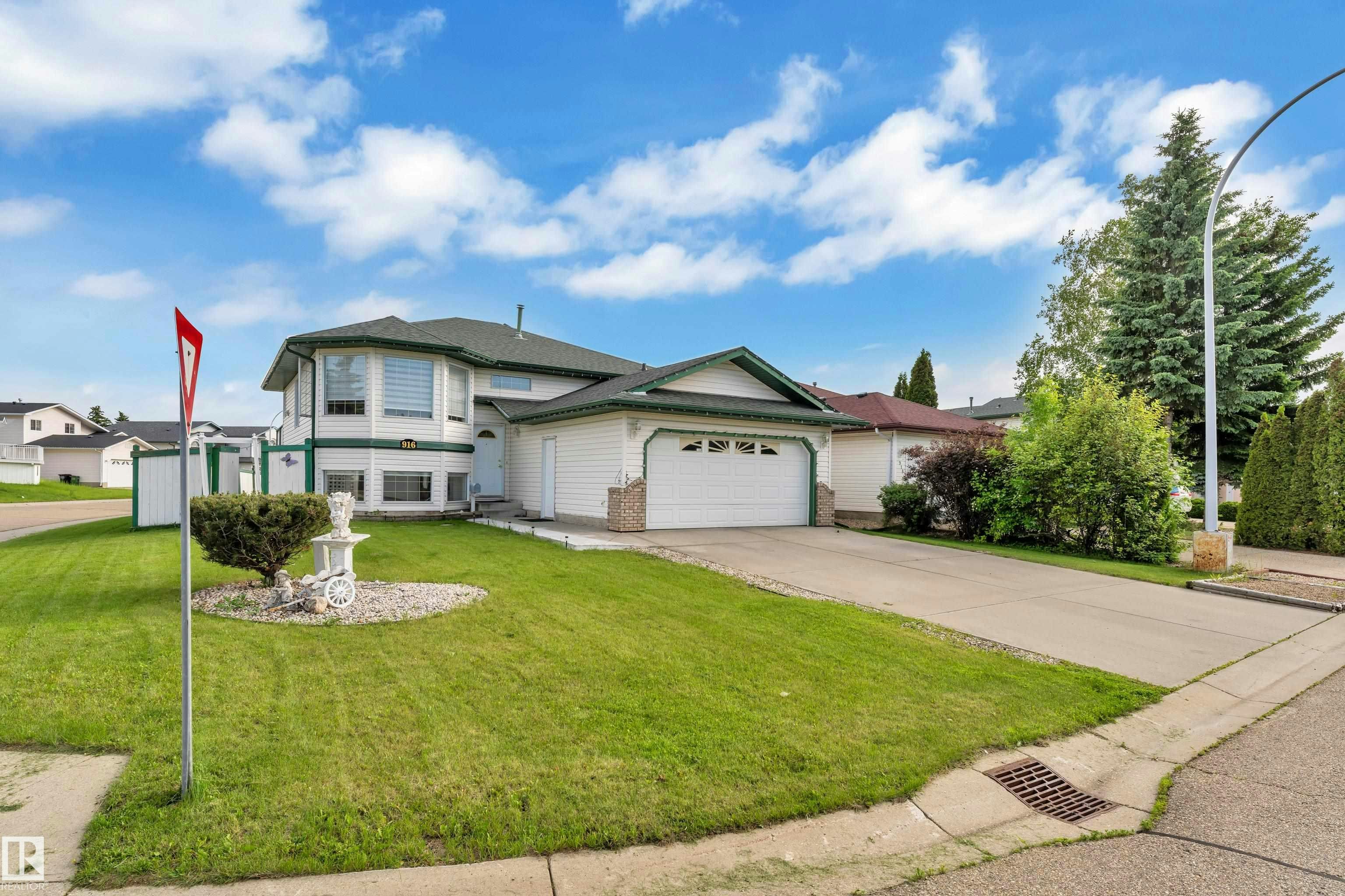 916 Jordan Crescent, Edmonton, AB, T6L 6X5