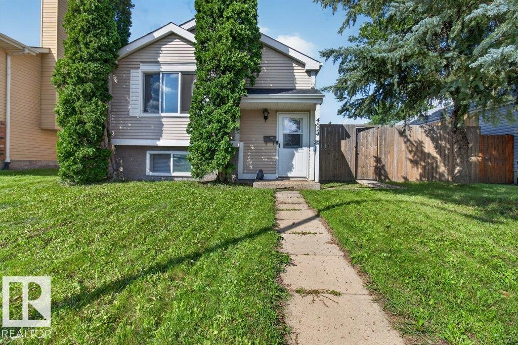 4624 36 Avenue, Edmonton, AB, T6L 3S3