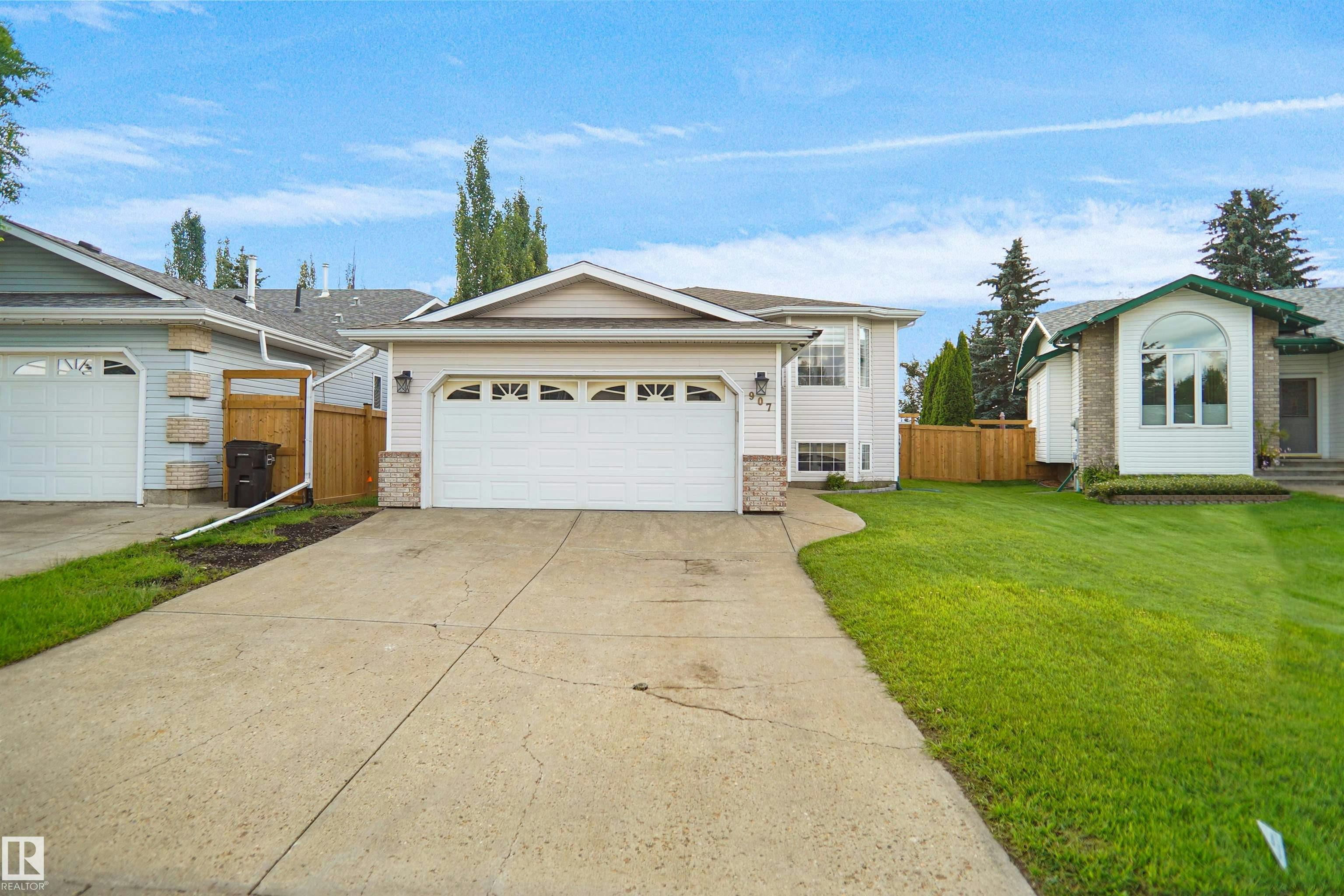 907 Jordan Crescent, Edmonton, AB, T6L 6X5