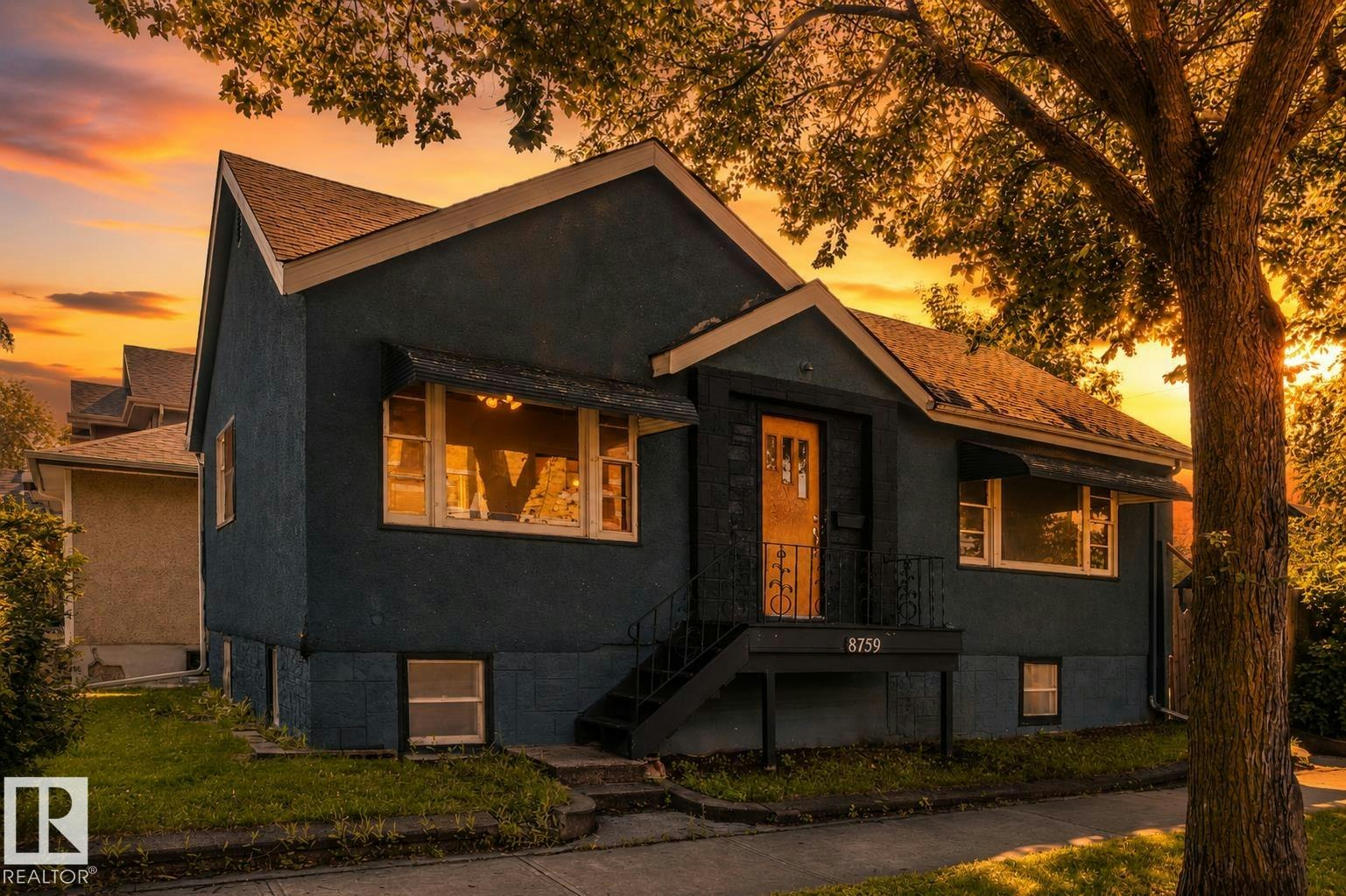 8759 78 Avenue, Edmonton, AB, T6C 0N5