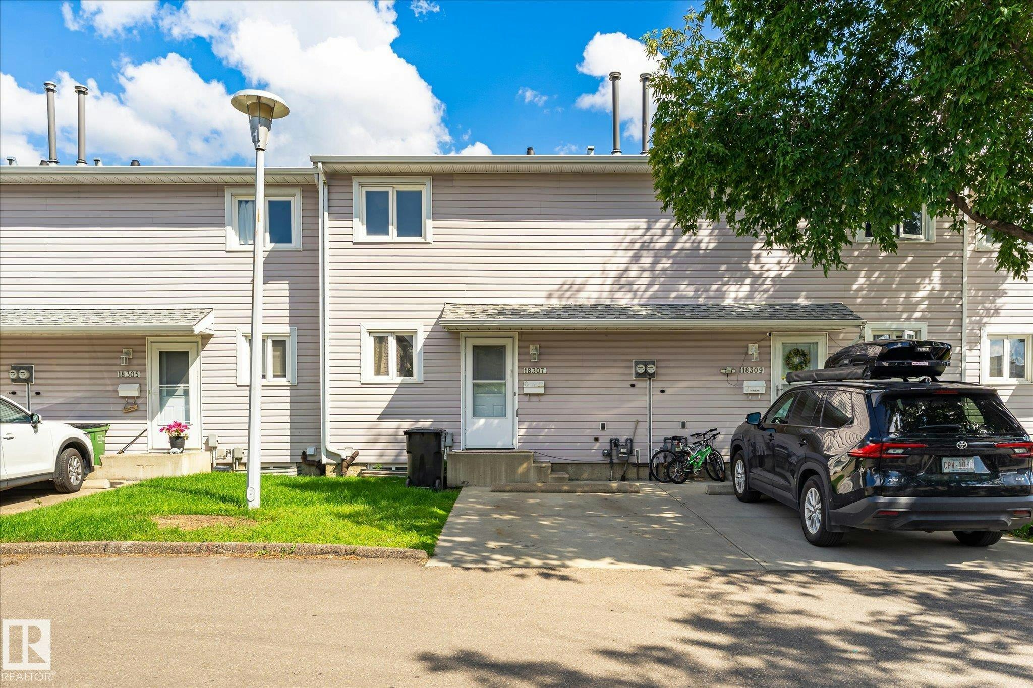 18307 66 Avenue, Edmonton, AB, T5T 1Z5