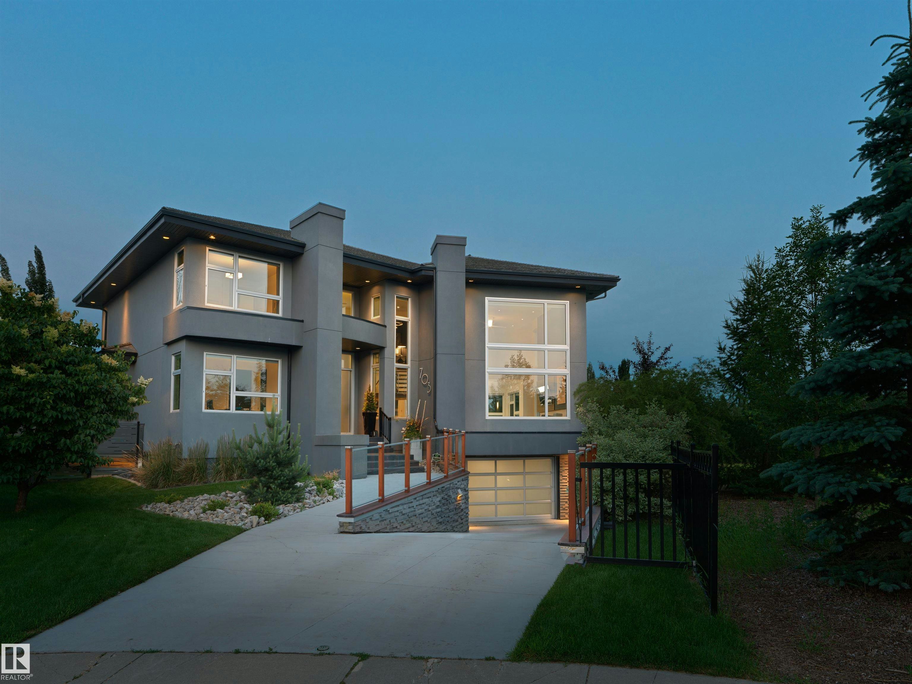 703 Dalhousie Way, Edmonton, AB, T6M 2V3