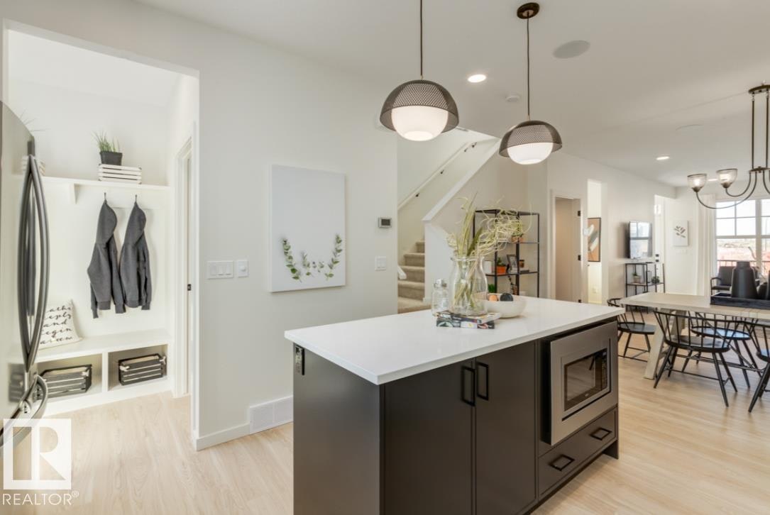 2040 194 Street - 5