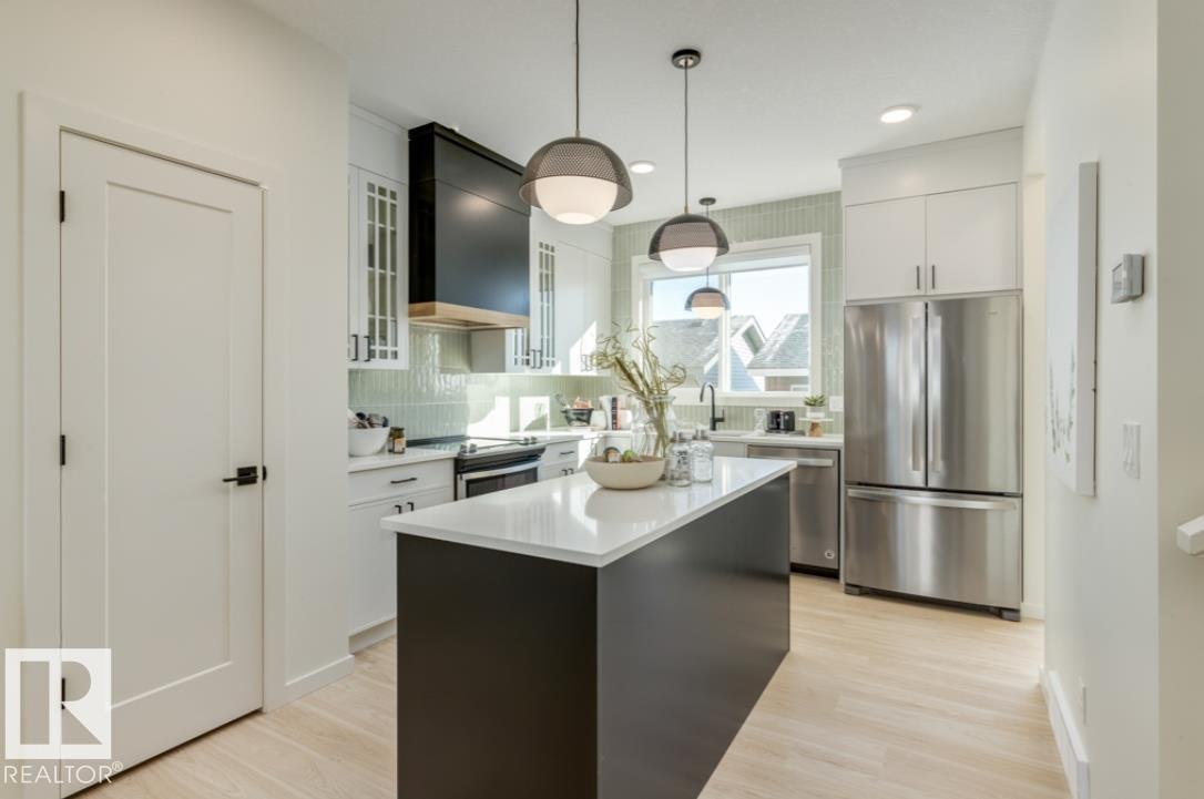 2040 194 Street, Edmonton, AB, T6M 3M7 - 6