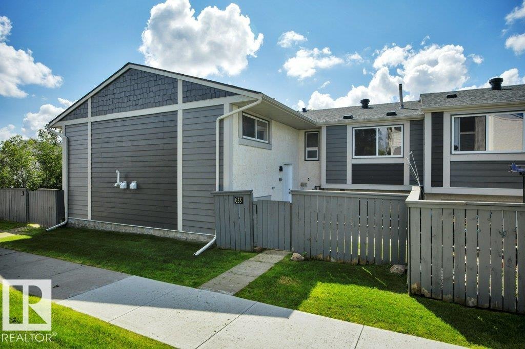 633 Willow Crest, Edmonton, AB, T5T 2K7