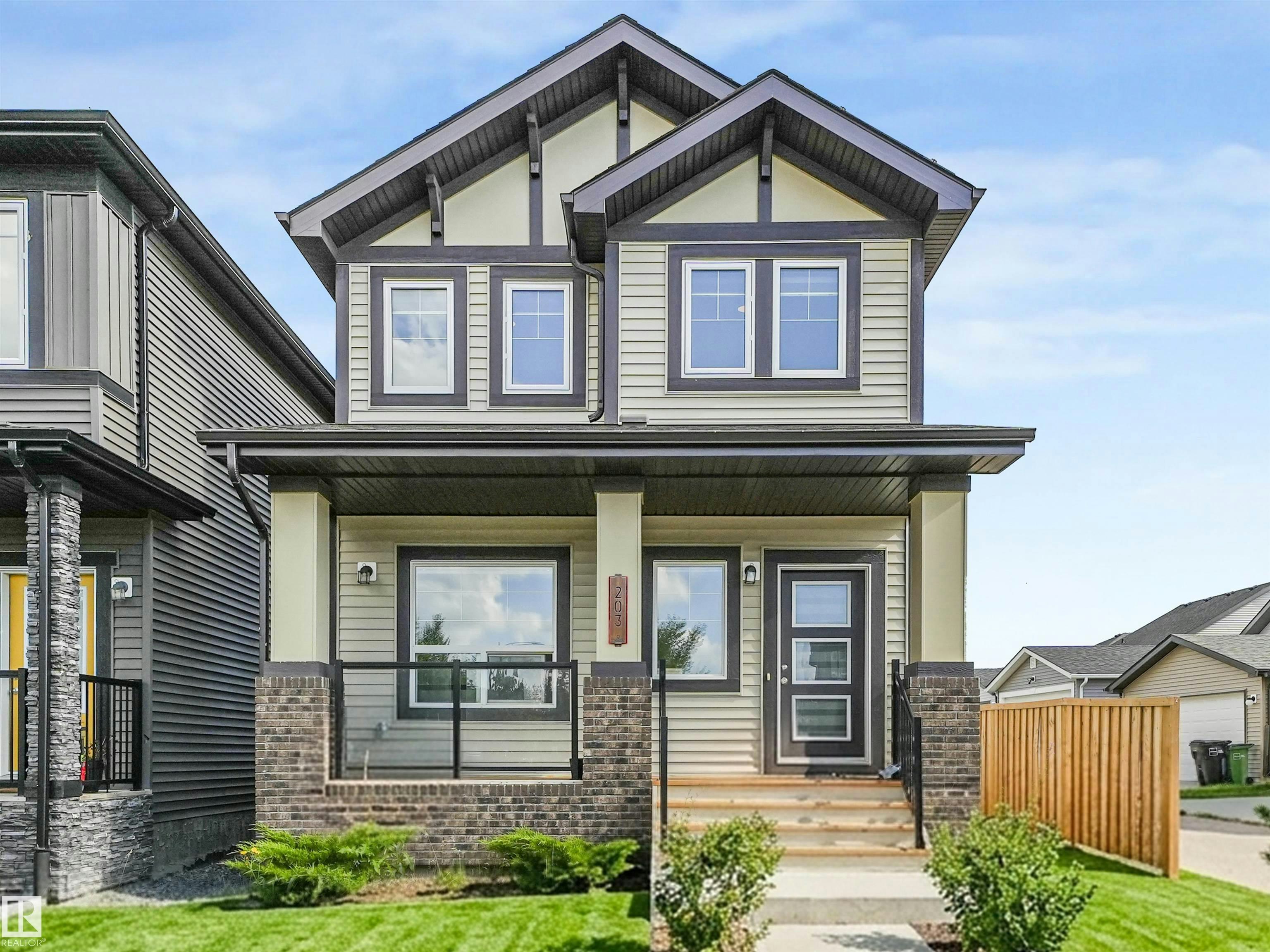 203 Cavanagh Common, Edmonton, AB, T6W 3Y2