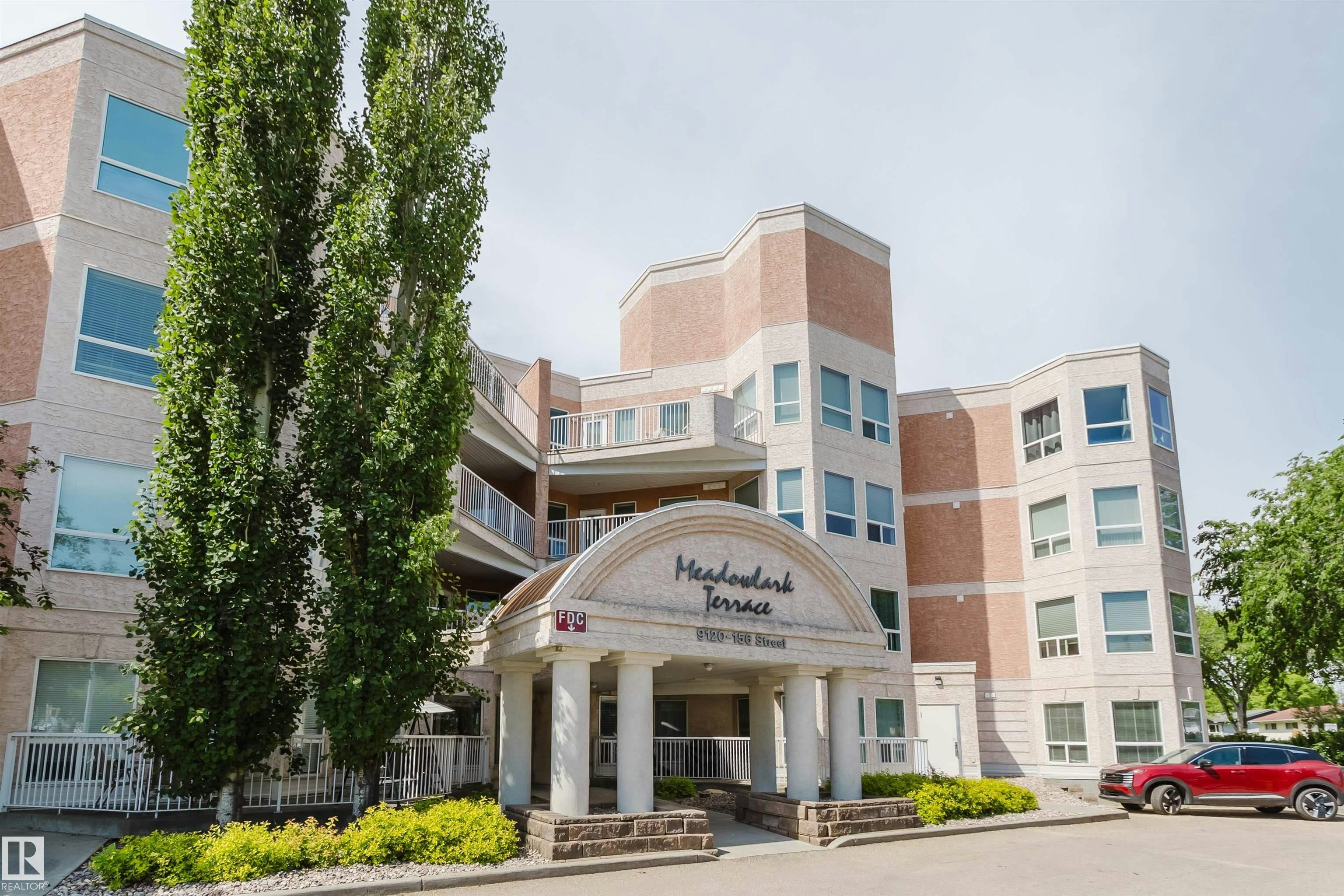 406-9120 156 Street, Edmonton, AB, T5R 1Y8