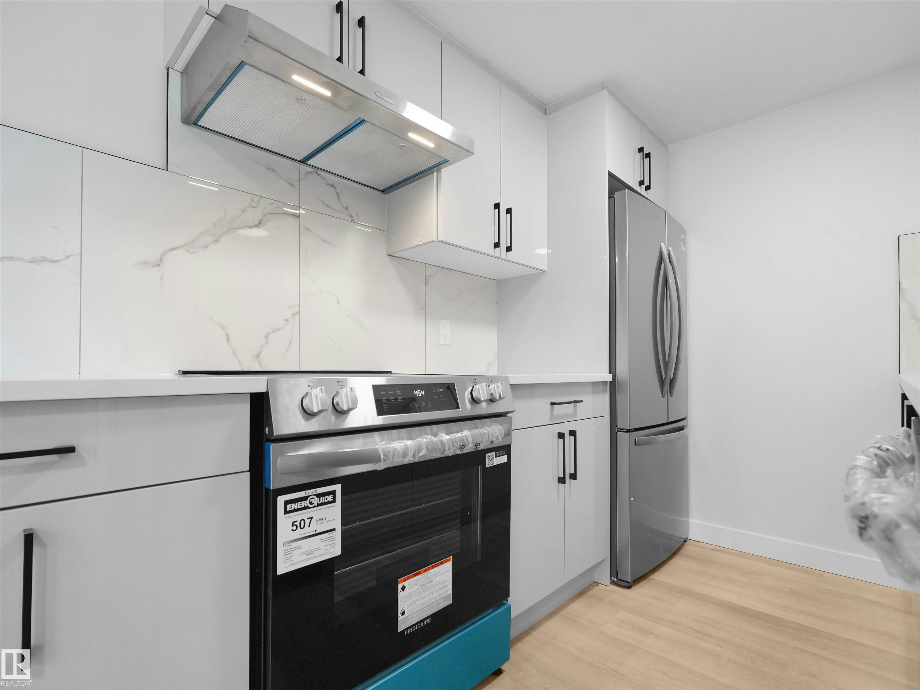 126 Woodstock, Edmonton, AB, T5T 0H6