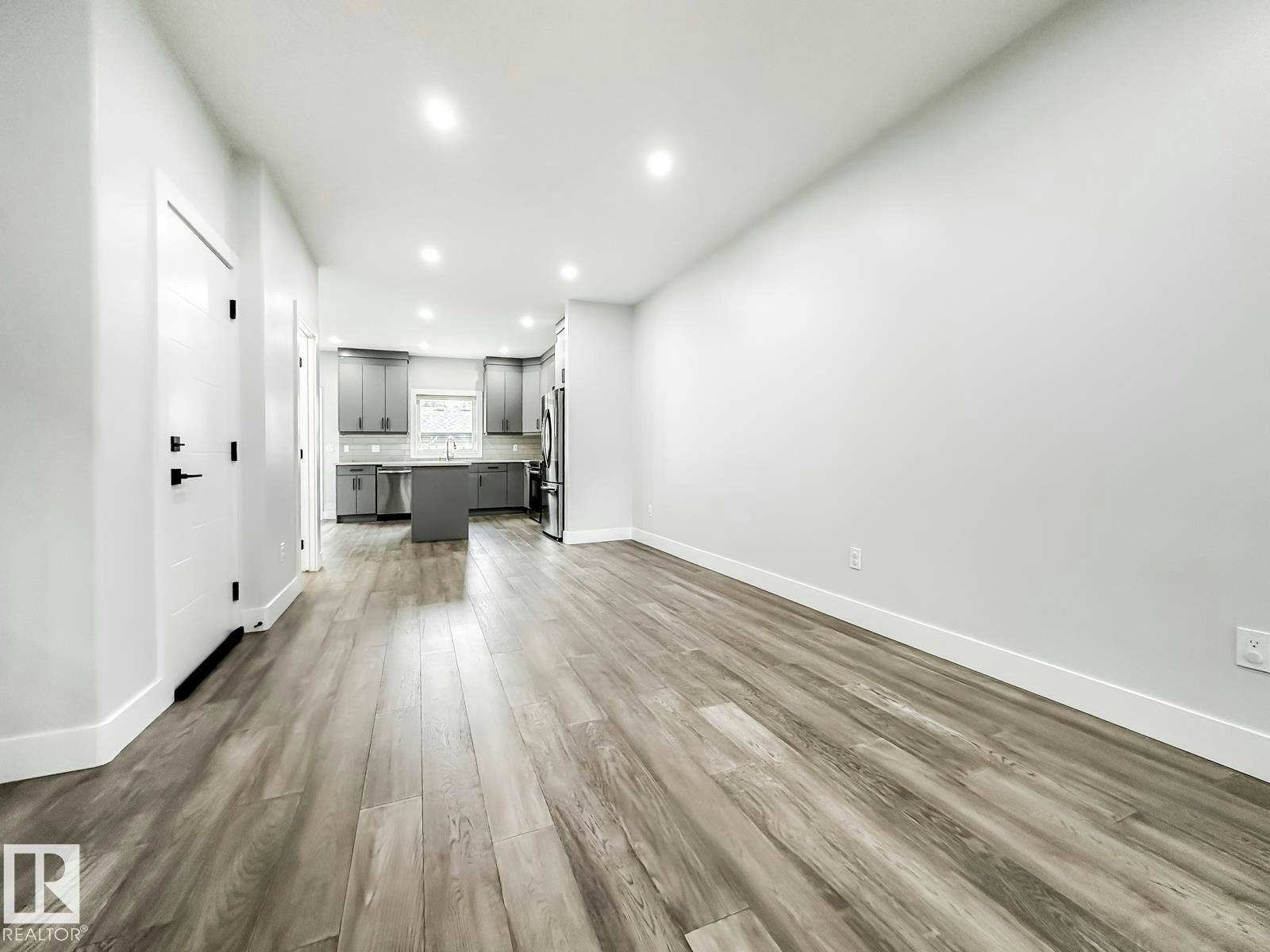 9830 73 Avenue, Edmonton, AB, T6E 1B6 - 14