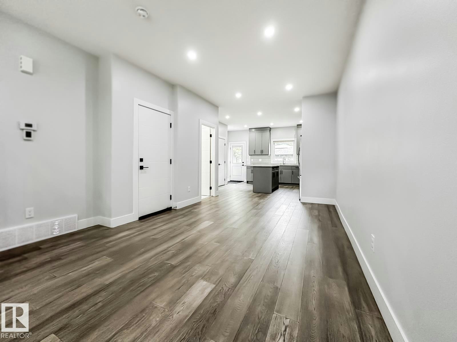 9830 73 Avenue, Edmonton, AB, T6E 1B6 - 13