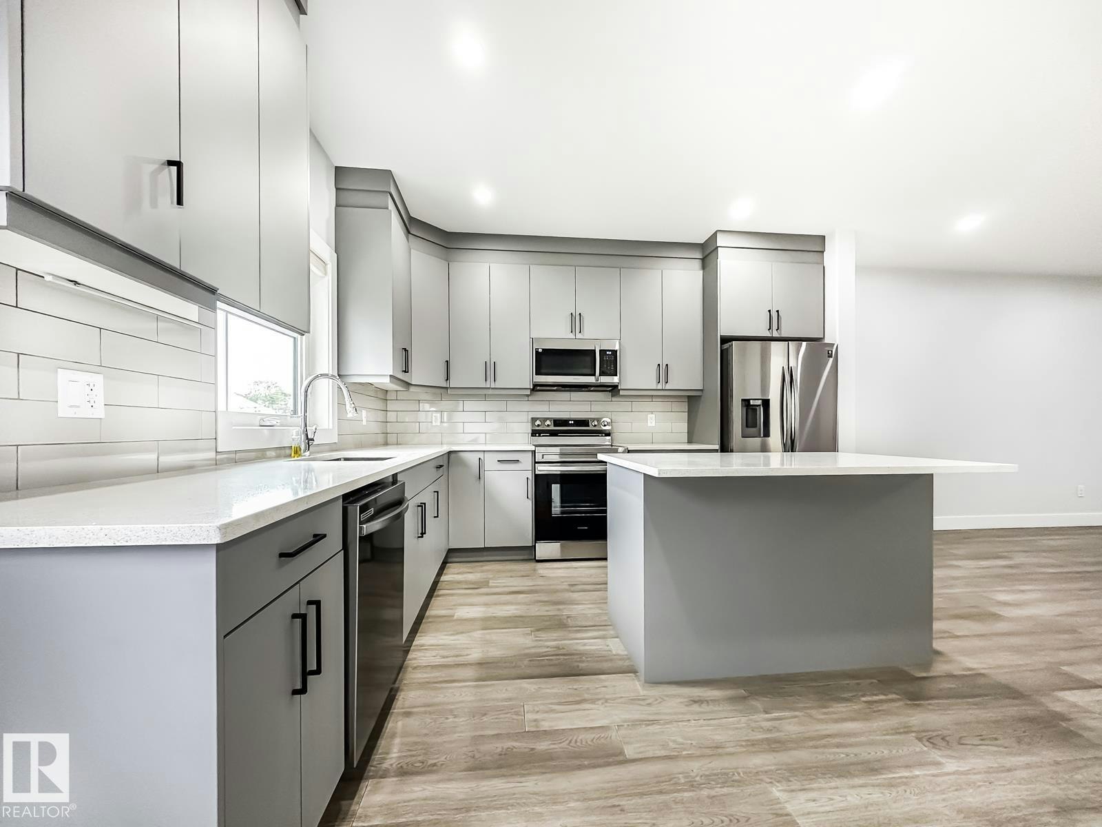 9830 73 Avenue, Edmonton, AB, T6E 1B6 - 18