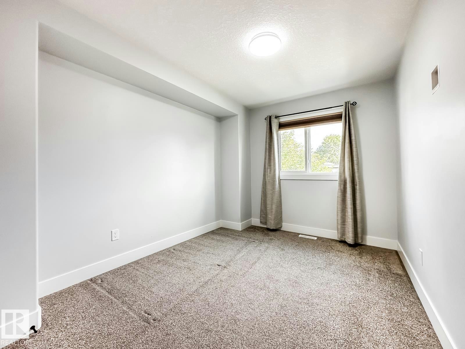 9830 73 Avenue, Edmonton, AB, T6E 1B6 - 28
