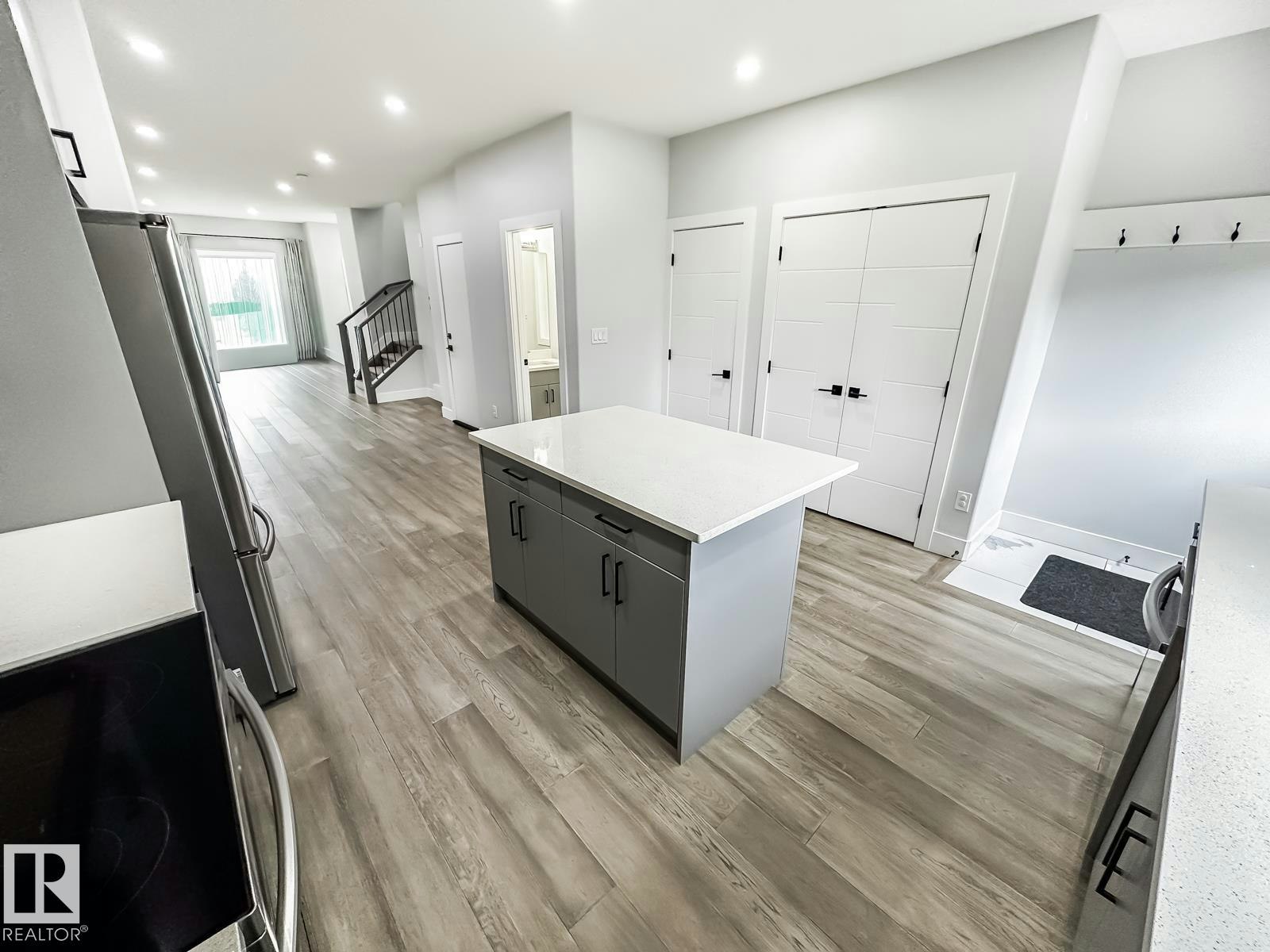 9830 73 Avenue, Edmonton, AB, T6E 1B6 - 19