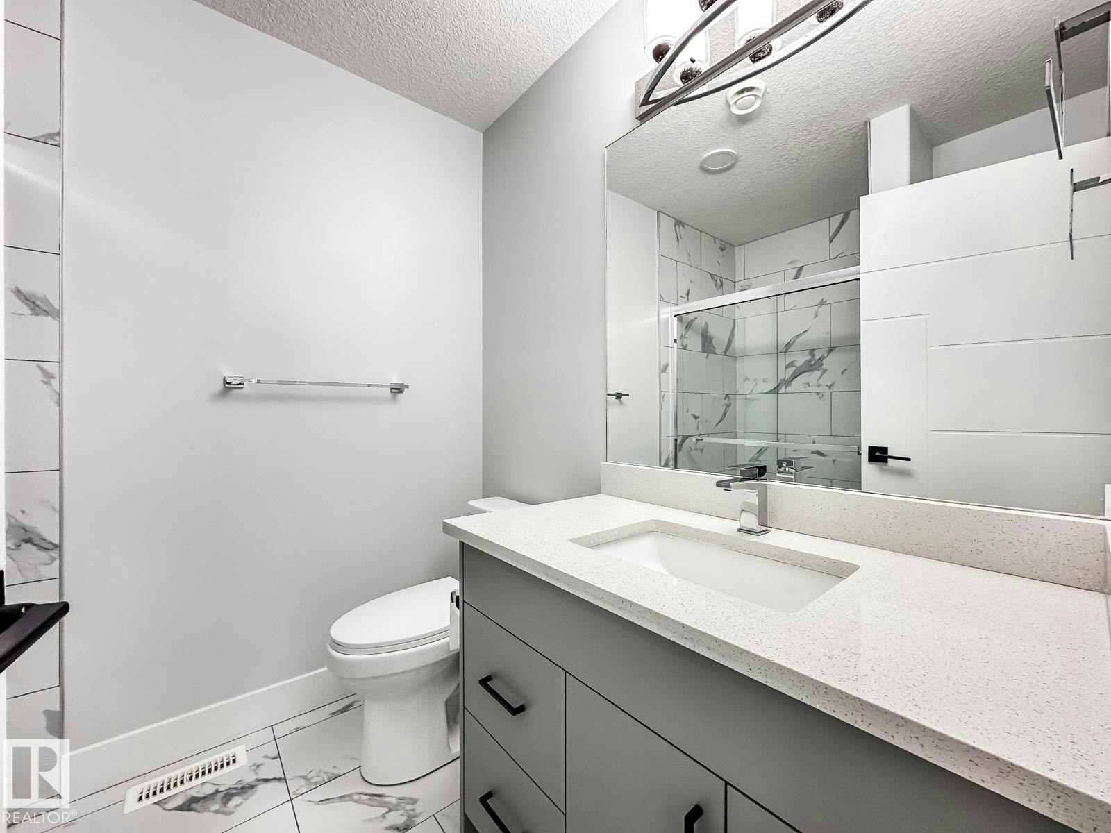 9830 73 Avenue, Edmonton, AB, T6E 1B6 - 26