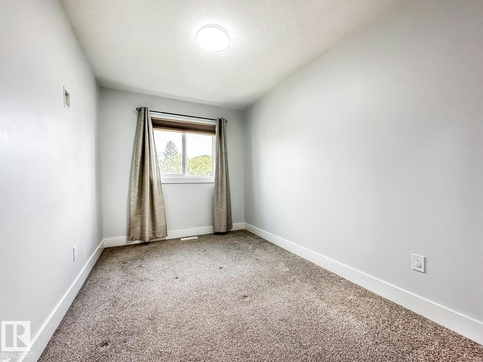 9830 73 Avenue, Edmonton, AB, T6E 1B6 - 30