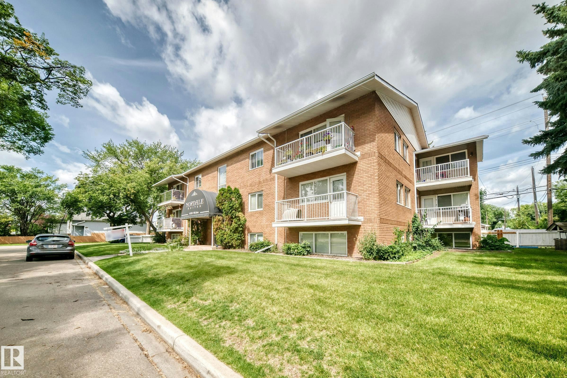 10-6120 118 Avenue, Edmonton, AB, T5W 1E8