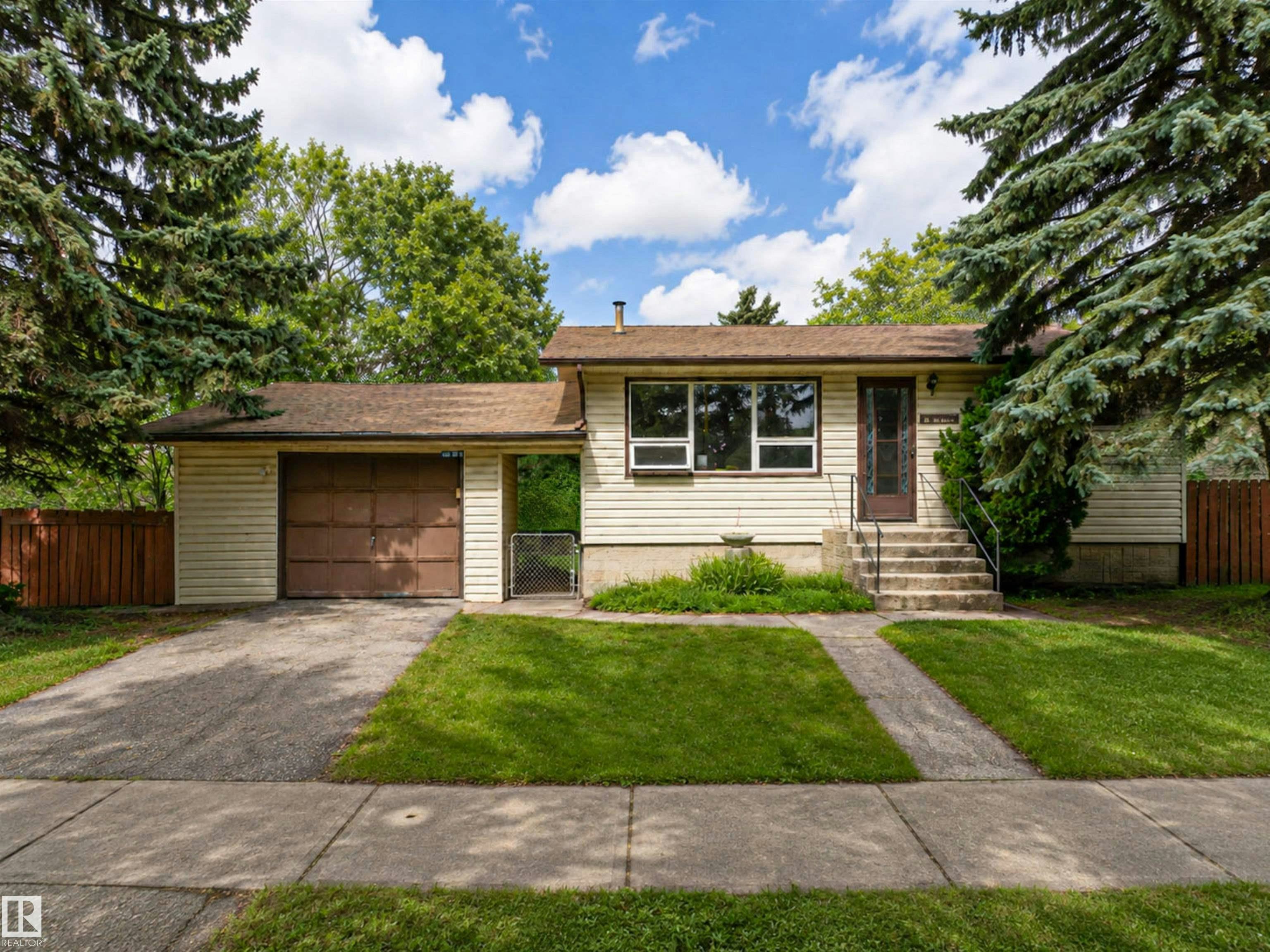 4906 50 Avenue, Lamont, AB, T0B 2R0
