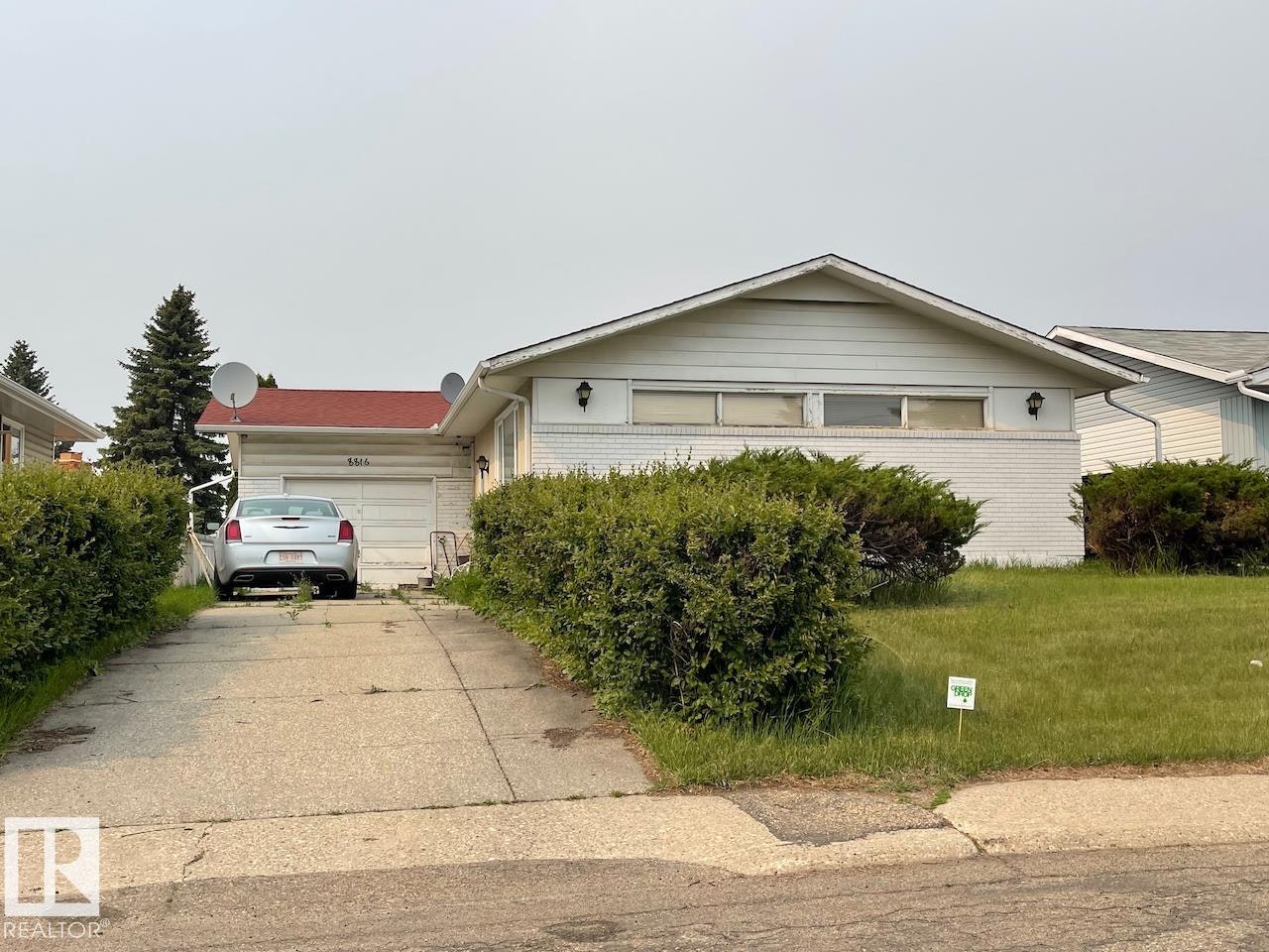 8816 137 Avenue, Edmonton, AB, T5E 1Y4