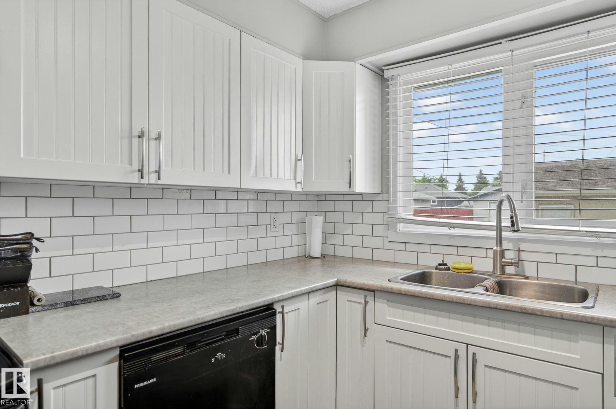 7804 136 Avenue, Edmonton, AB, T5C 2K5 - 24