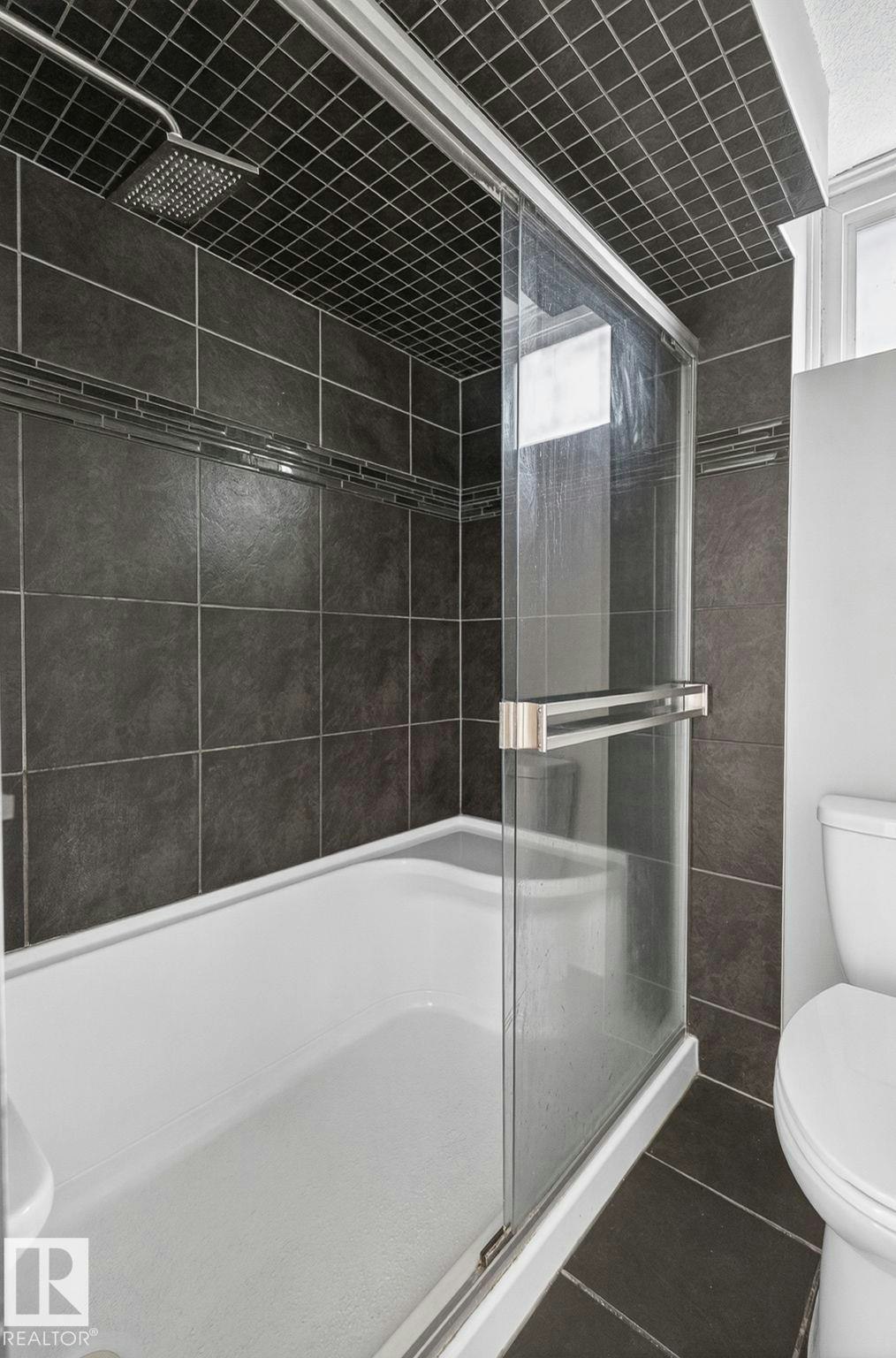 7804 136 Avenue, Edmonton, AB, T5C 2K5 - 47