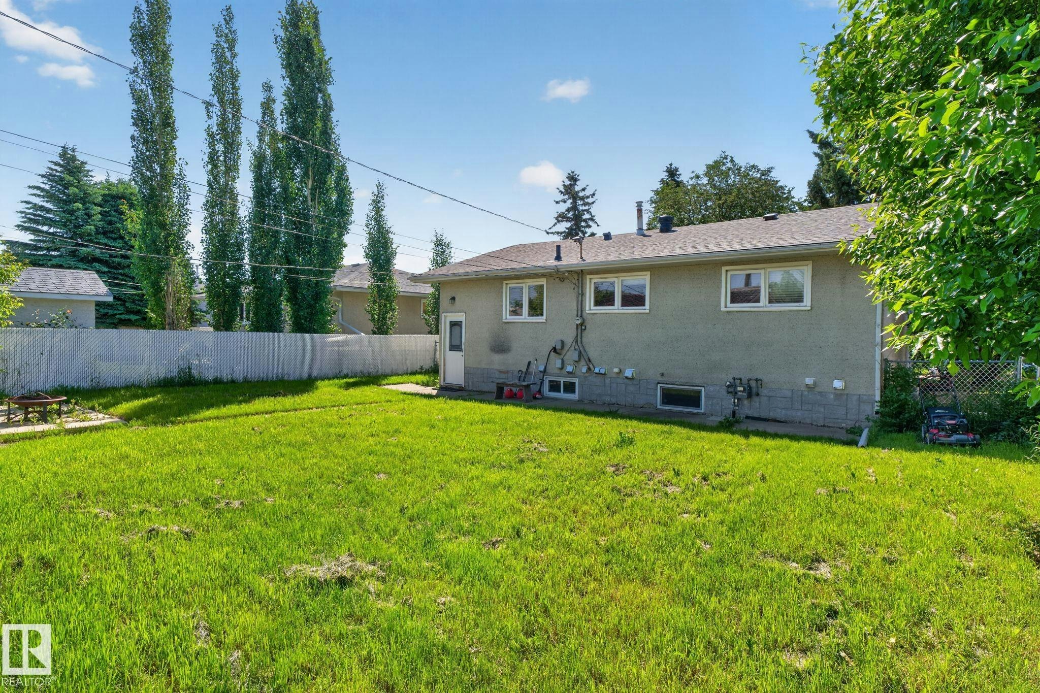 7804 136 Avenue, Edmonton, AB, T5C 2K5 - 51