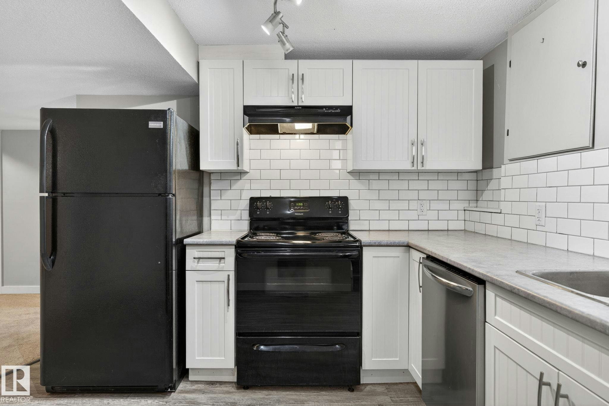 7804 136 Avenue, Edmonton, AB, T5C 2K5 - 28