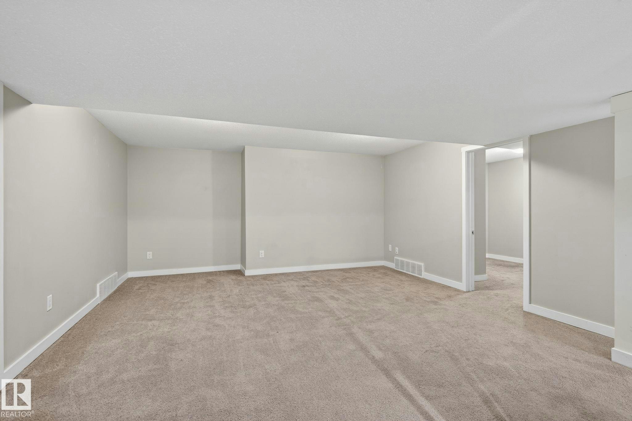 7804 136 Avenue, Edmonton, AB, T5C 2K5 - 32