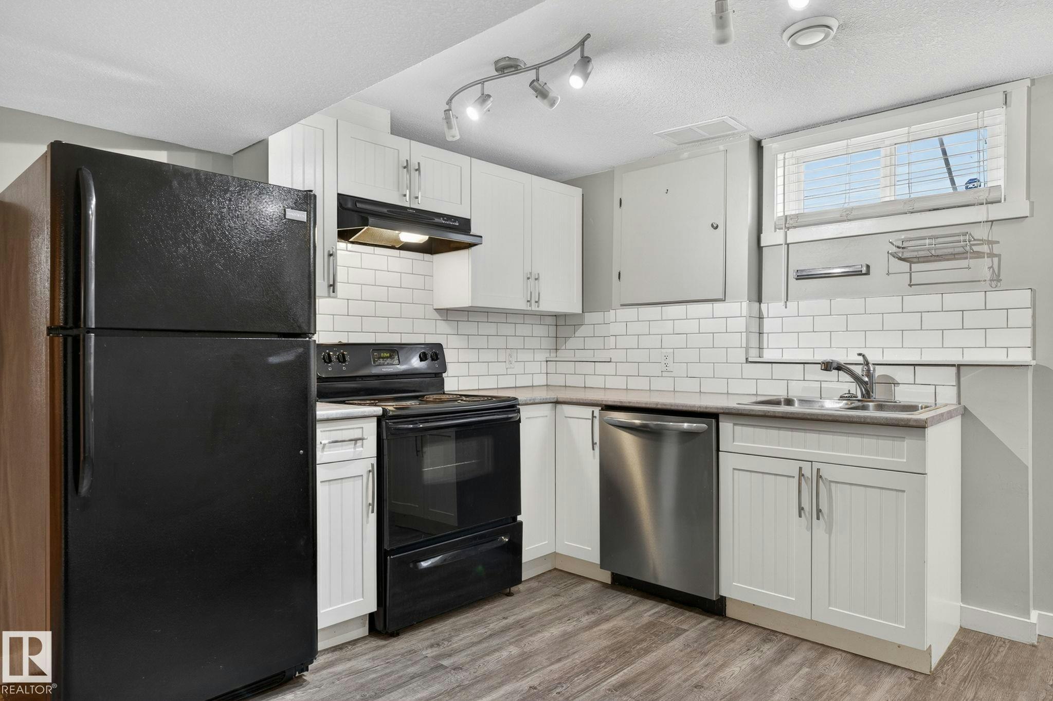 7804 136 Avenue, Edmonton, AB, T5C 2K5 - 30