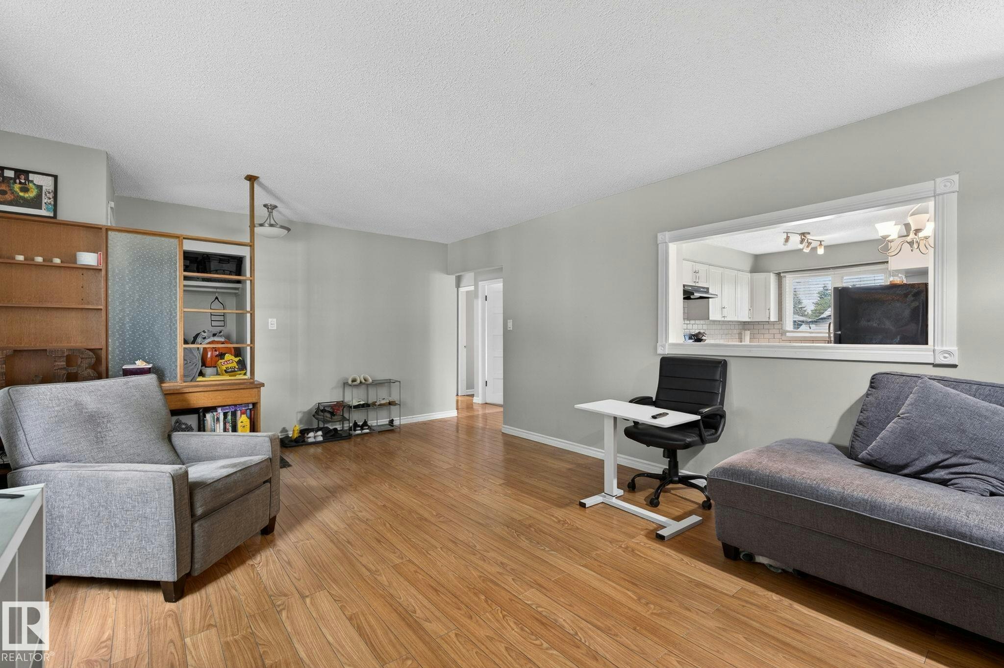 7804 136 Avenue - 5