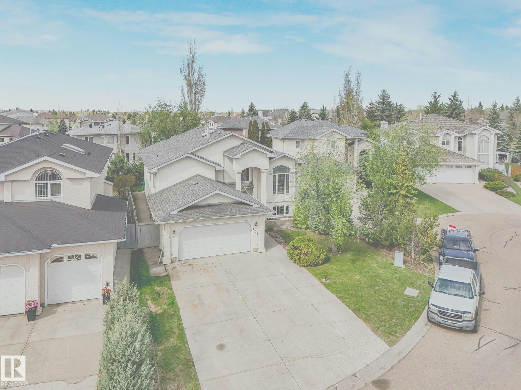 153 Kulawy Drive N, Edmonton, AB, T6L 6Y9