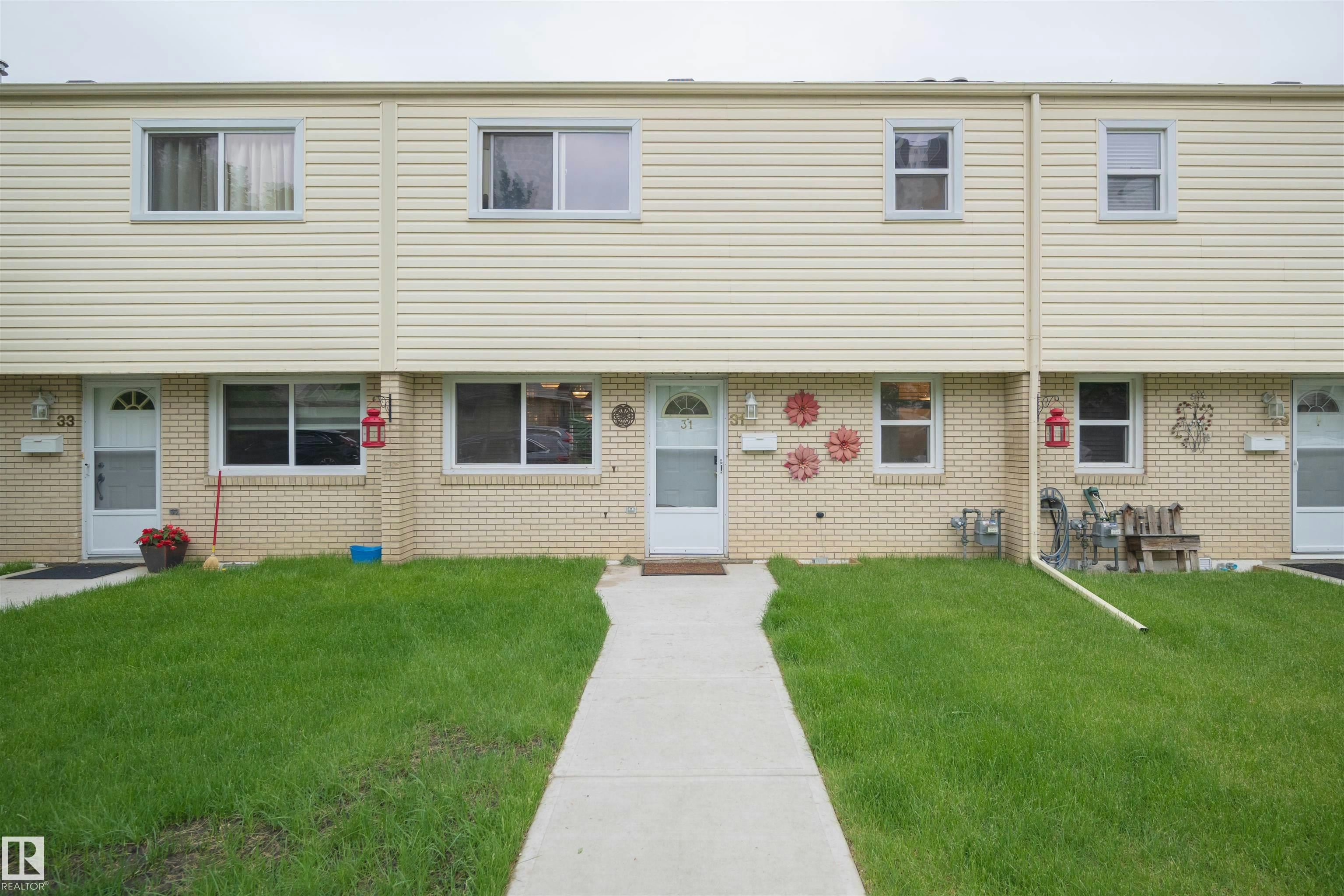 31 Royal Road, Edmonton, AB, T6J 2E7
