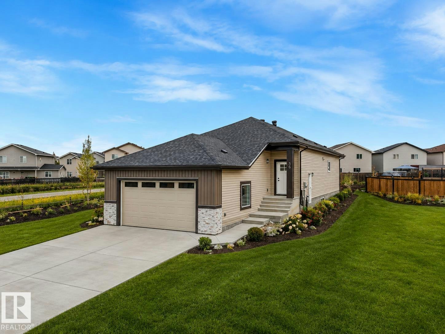 36 Dalquist Bay, Leduc, AB, T9E 1N7