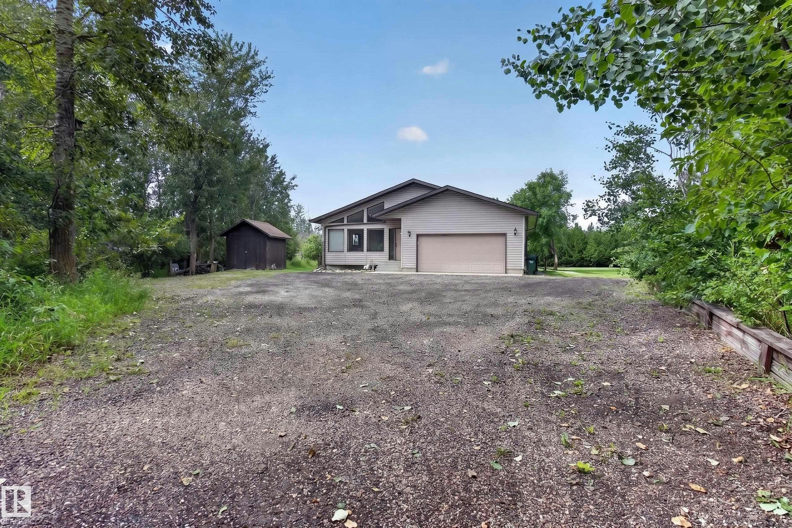 217-22169 Twp Road 530, Rural Strathcona County, AB, T8E 2J1