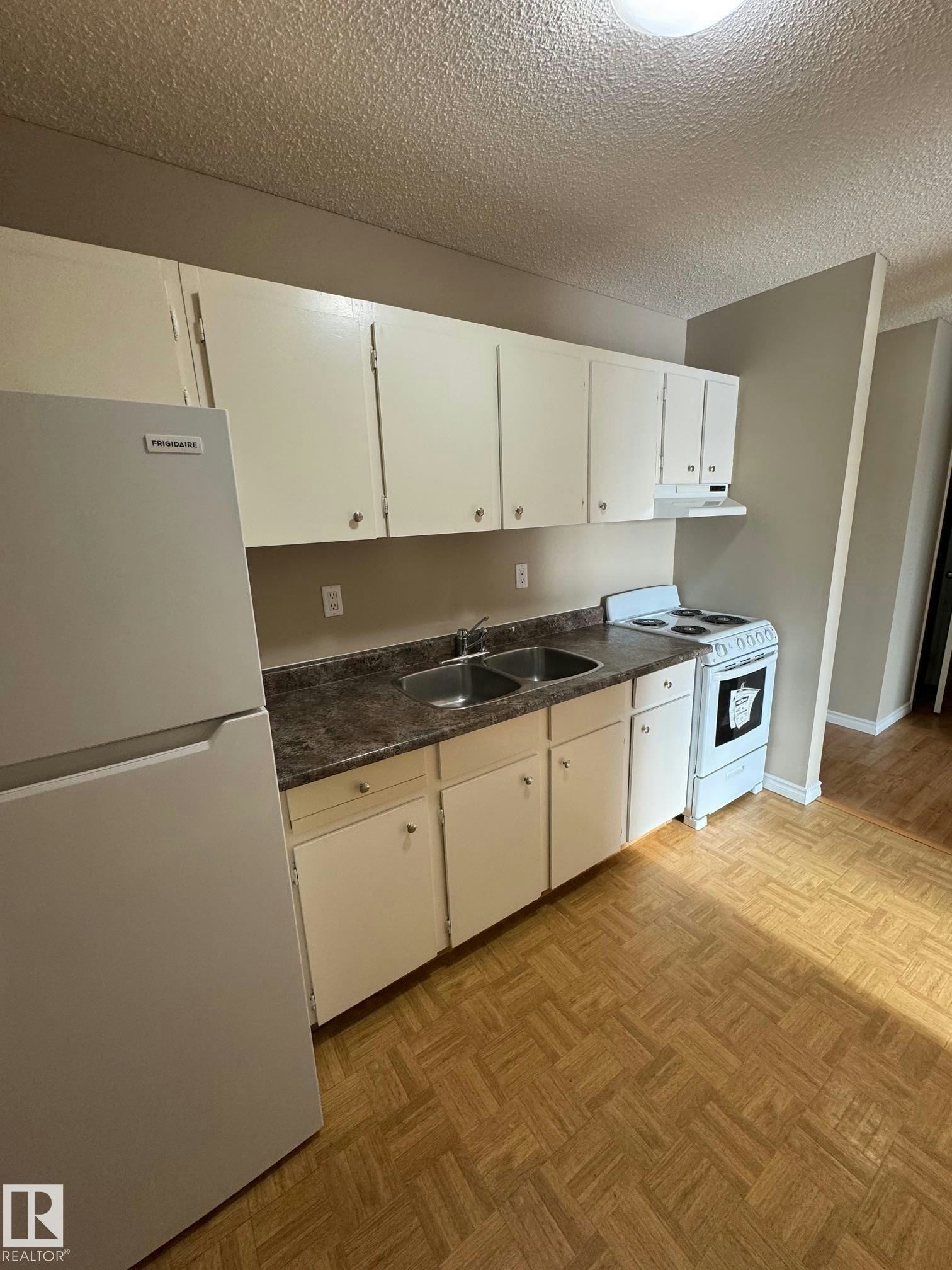 315-7220 144 Avenue, Edmonton, AB, T5C 3E4