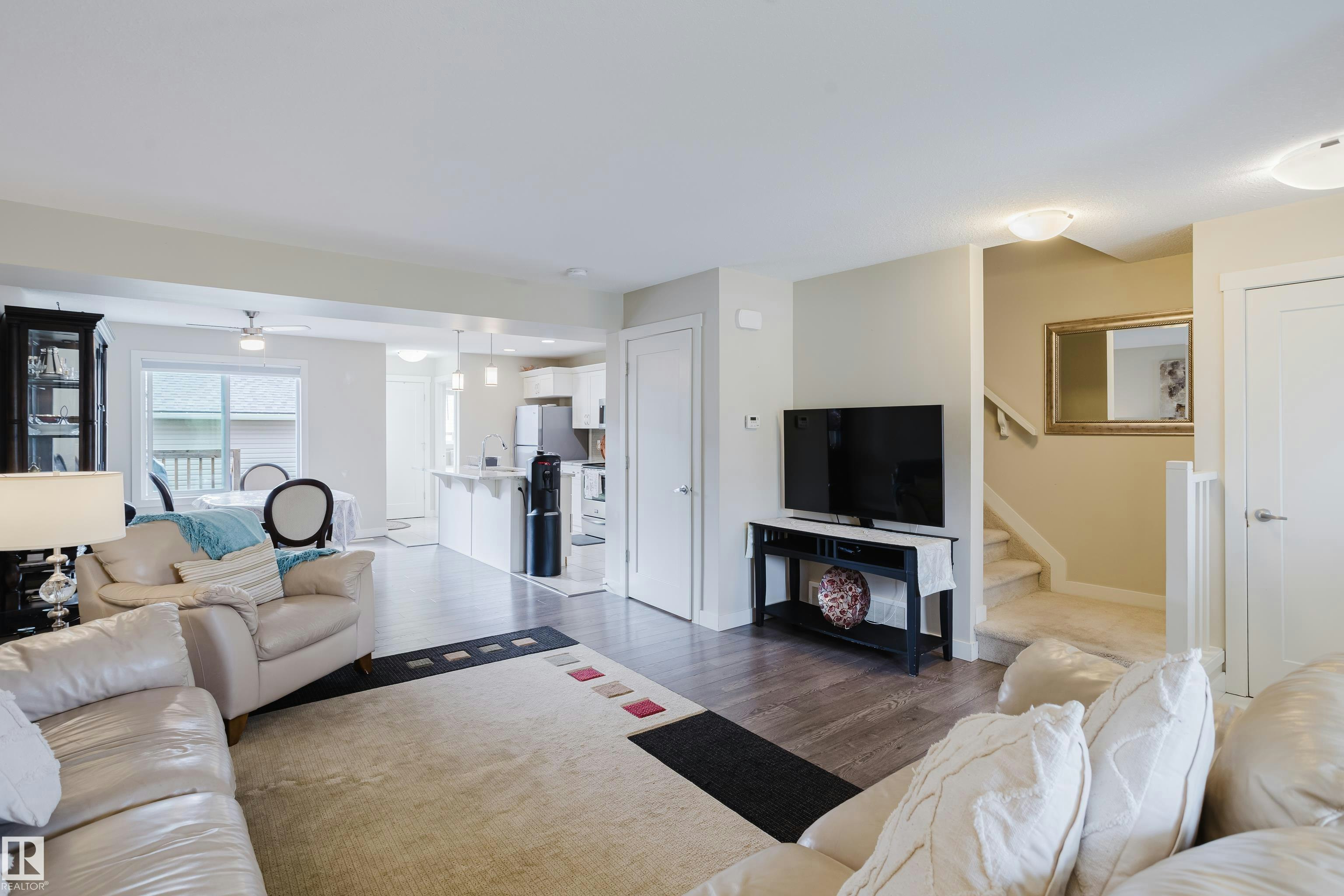 124 Cy Becker Boulevard, Edmonton, AB, T5Y 0X9