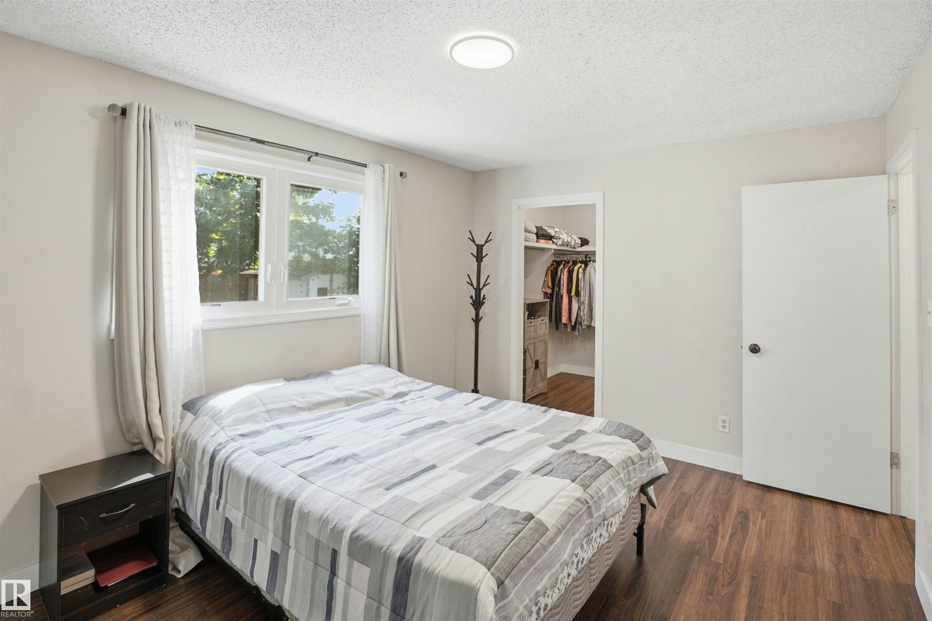 3515 20 Ave, Edmonton, AB, T6L 3E2 - 23