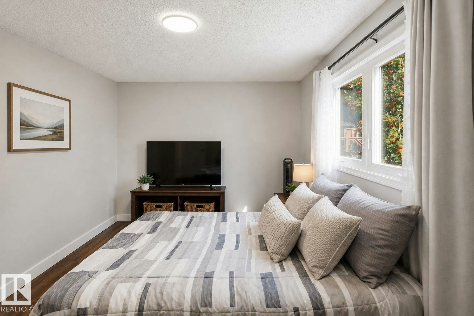 3515 20 Ave, Edmonton, AB, T6L 3E2 - 12