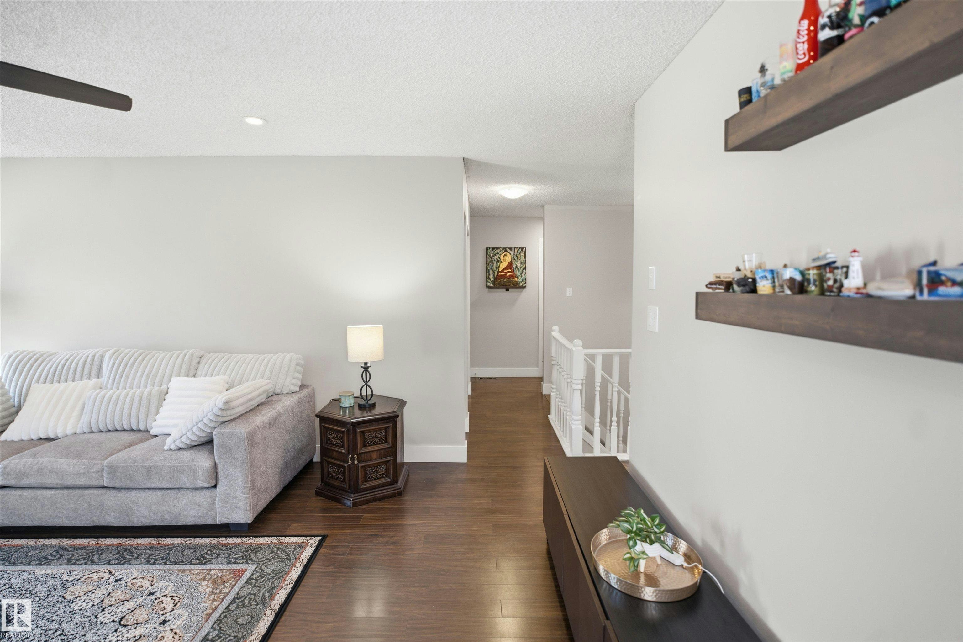 3515 20 Ave, Edmonton, AB, T6L 3E2 - 13