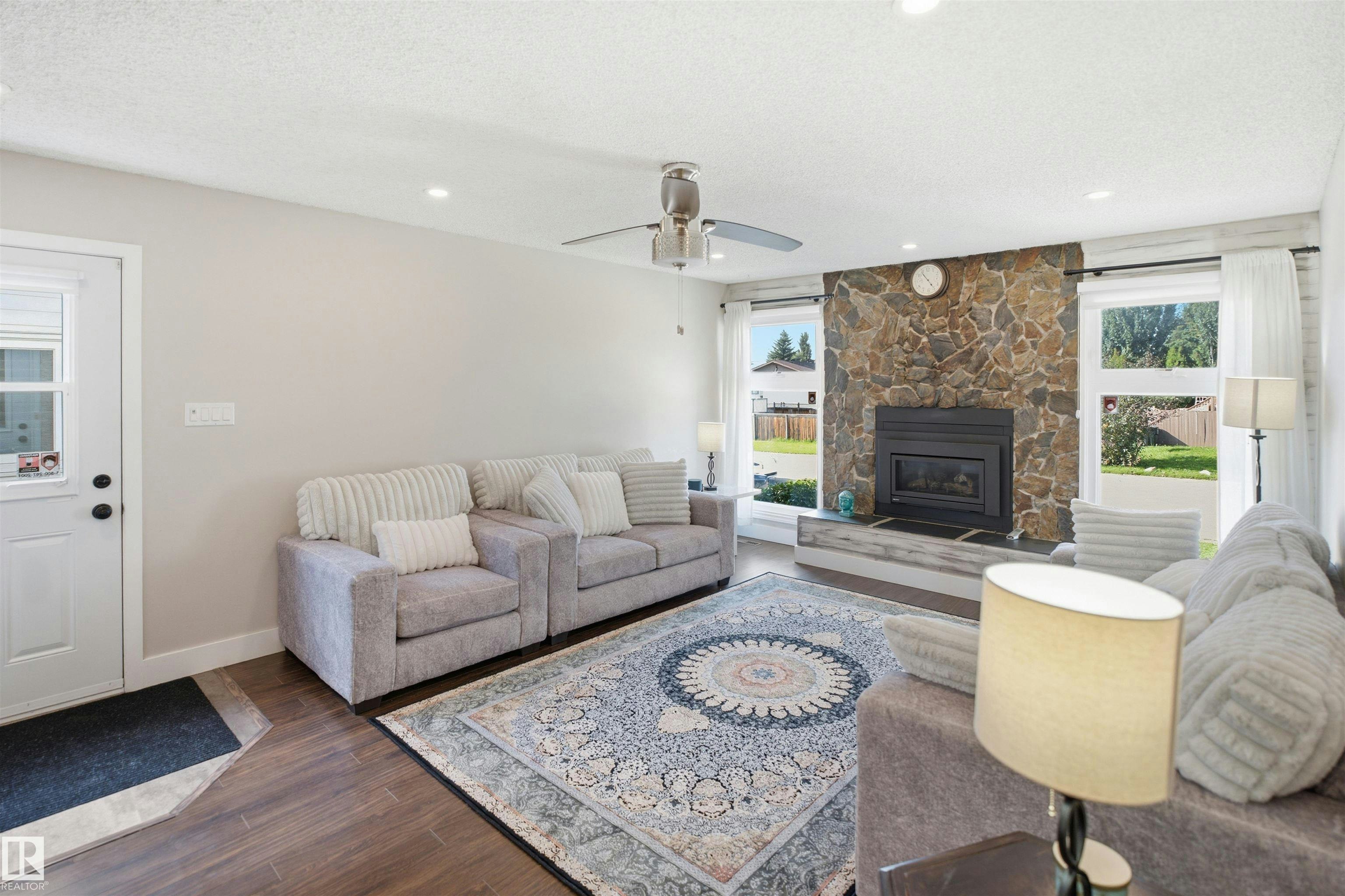 3515 20 Ave - 4