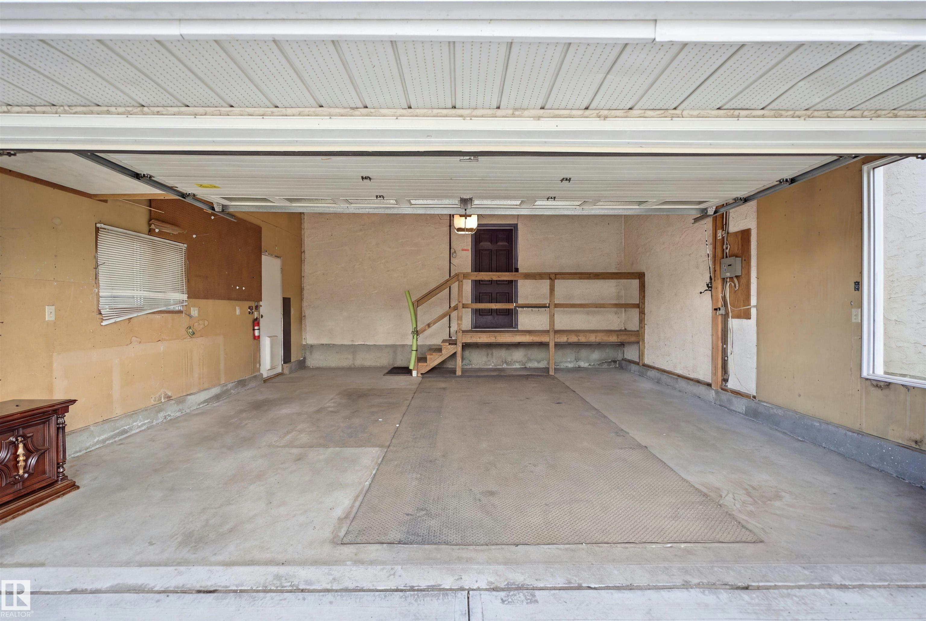 3515 20 Ave, Edmonton, AB, T6L 3E2 - 50