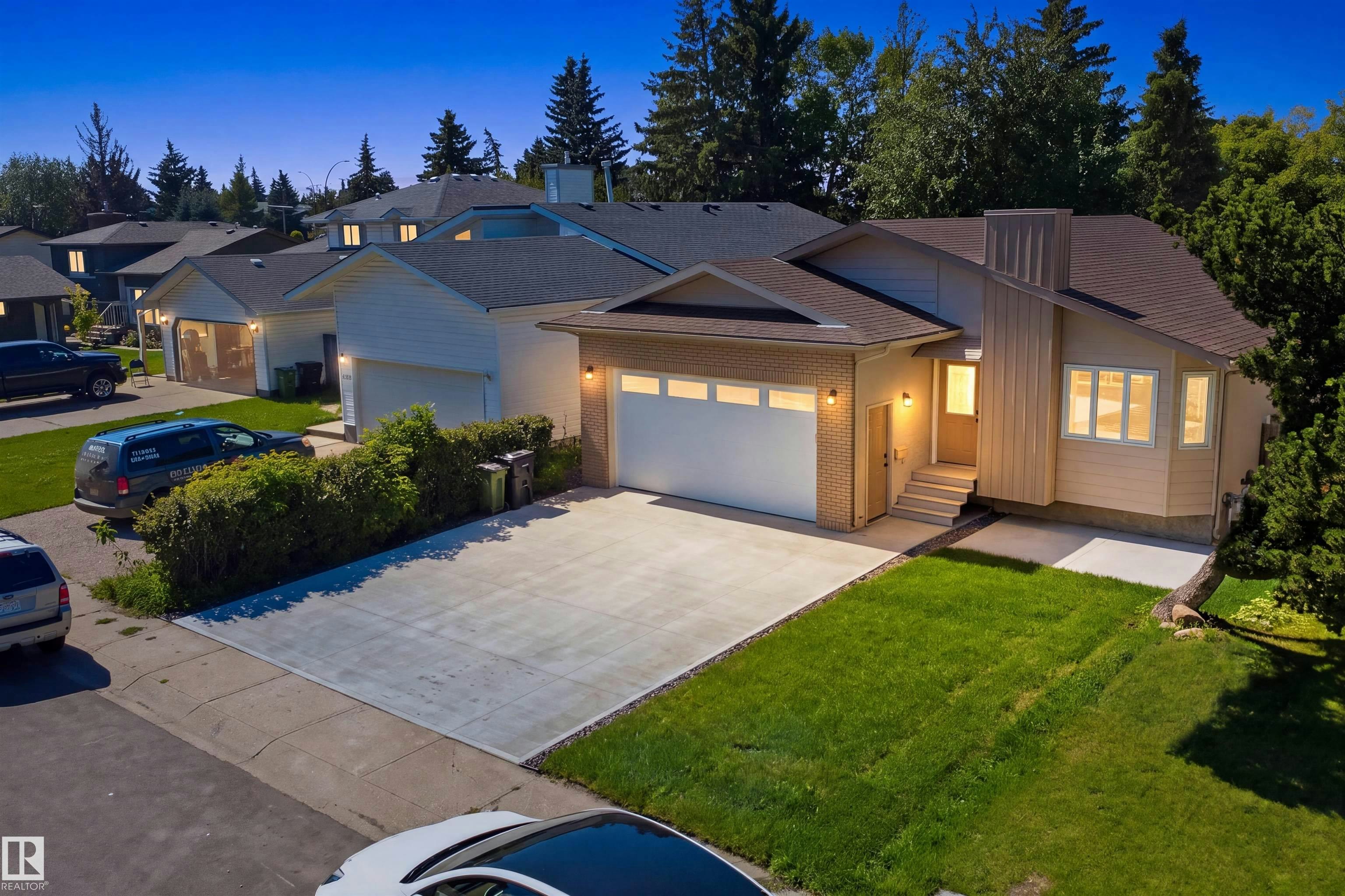 1720 49 A Street, Edmonton, AB, T6L 3K6