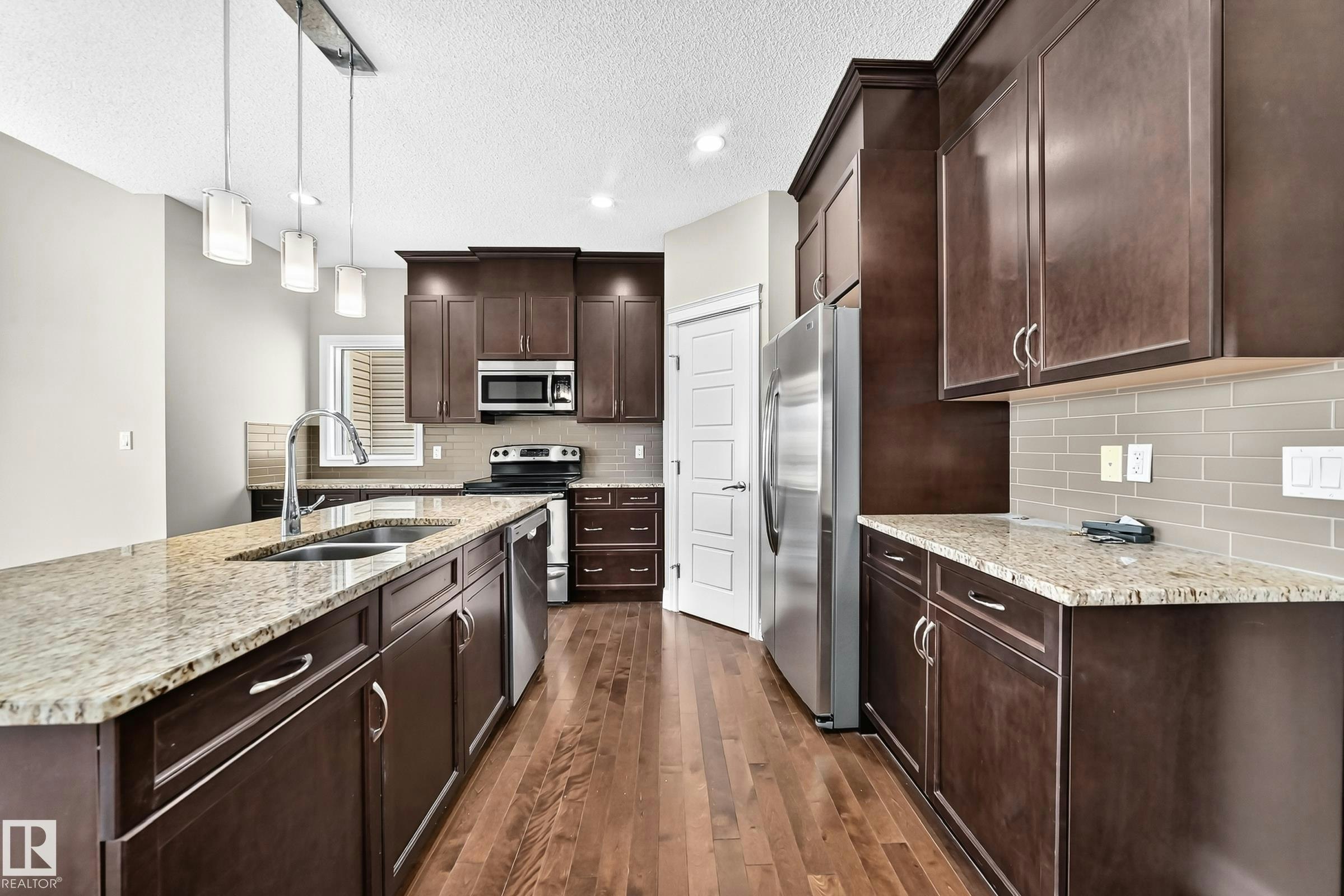 4212 Charles Close, Edmonton, AB, T6W 0Z5 - 14