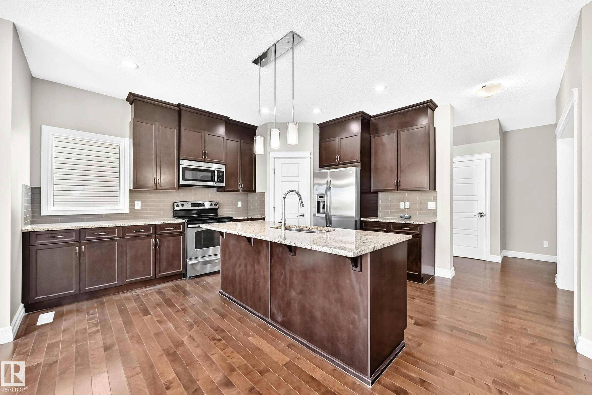 4212 Charles Close, Edmonton, AB, T6W 0Z5 - 13